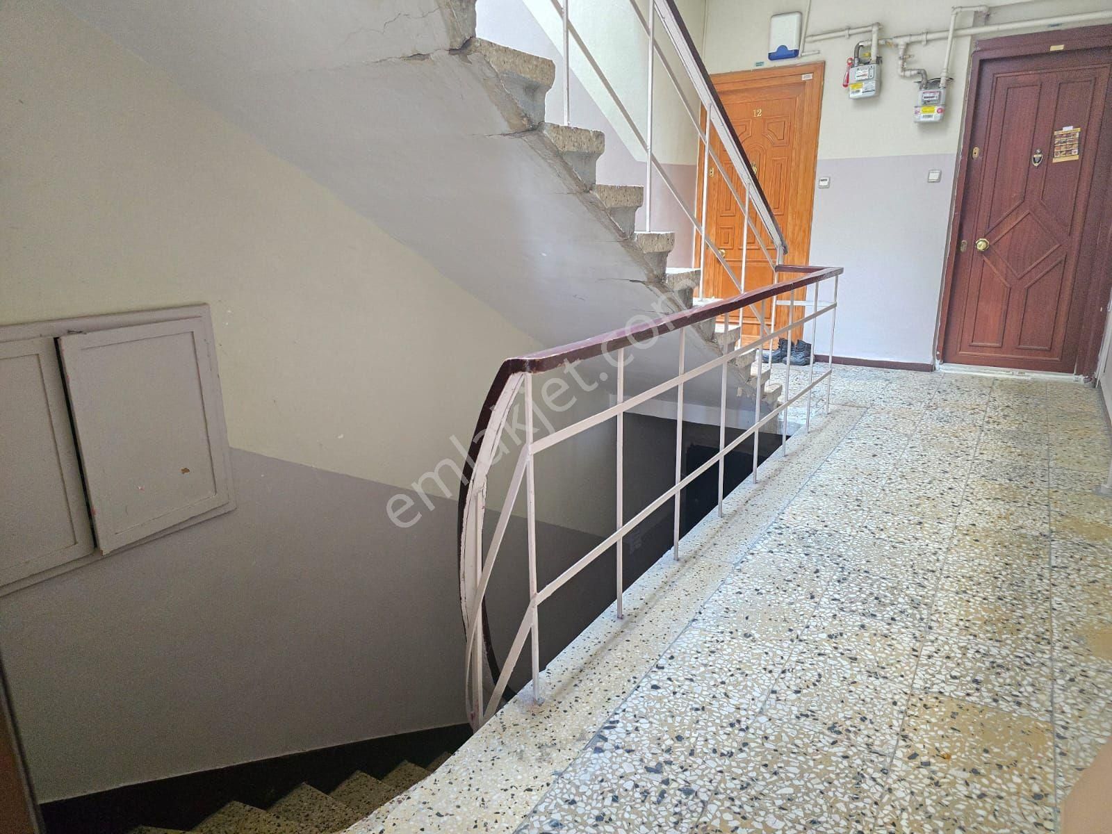 Güngören Abdurrahman Nafız Gürman Mahallesinde Satılık 3+1 Daire5