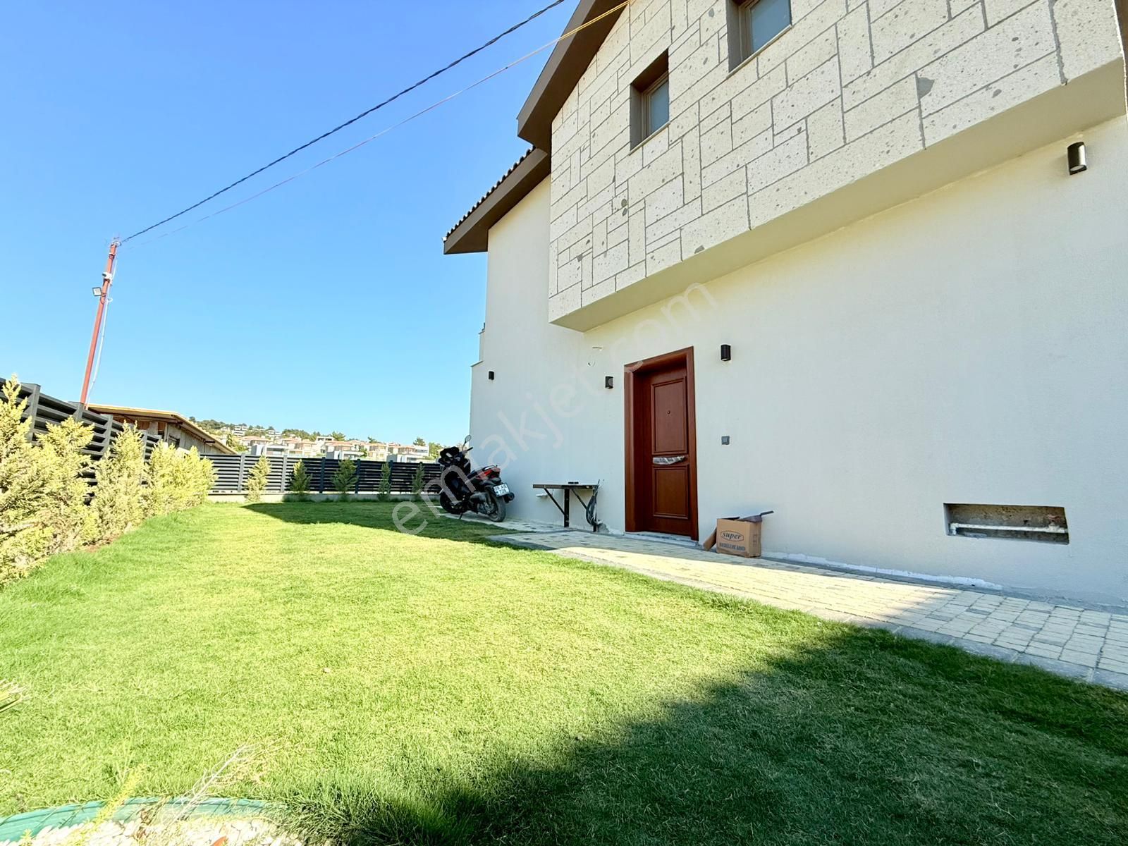 Guvenlık-manzara-özel Havuz/otopark-bahçe-monern Mimari-akıllı Ev-tamamı Müstakil - Görsel 8