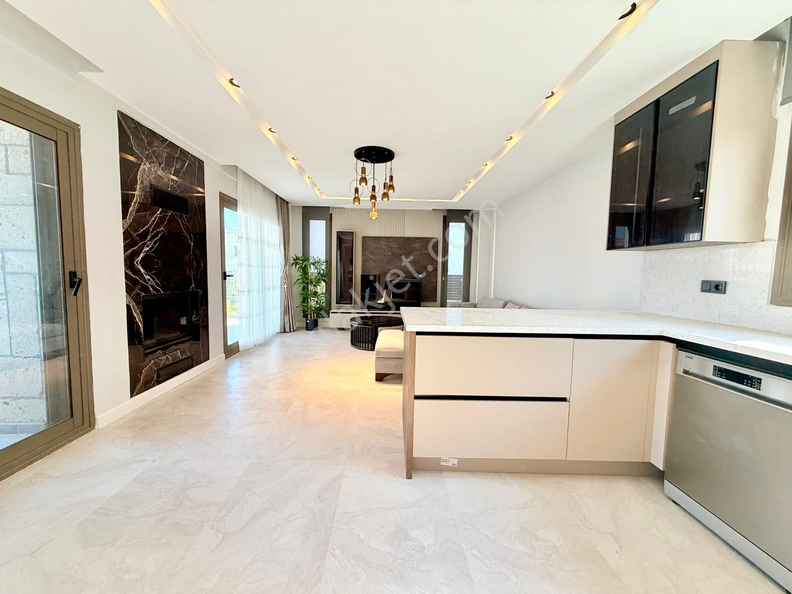 Guvenlık-manzara-özel Havuz/otopark-bahçe-monern Mimari-akıllı Ev-tamamı Müstakil - Görsel 14