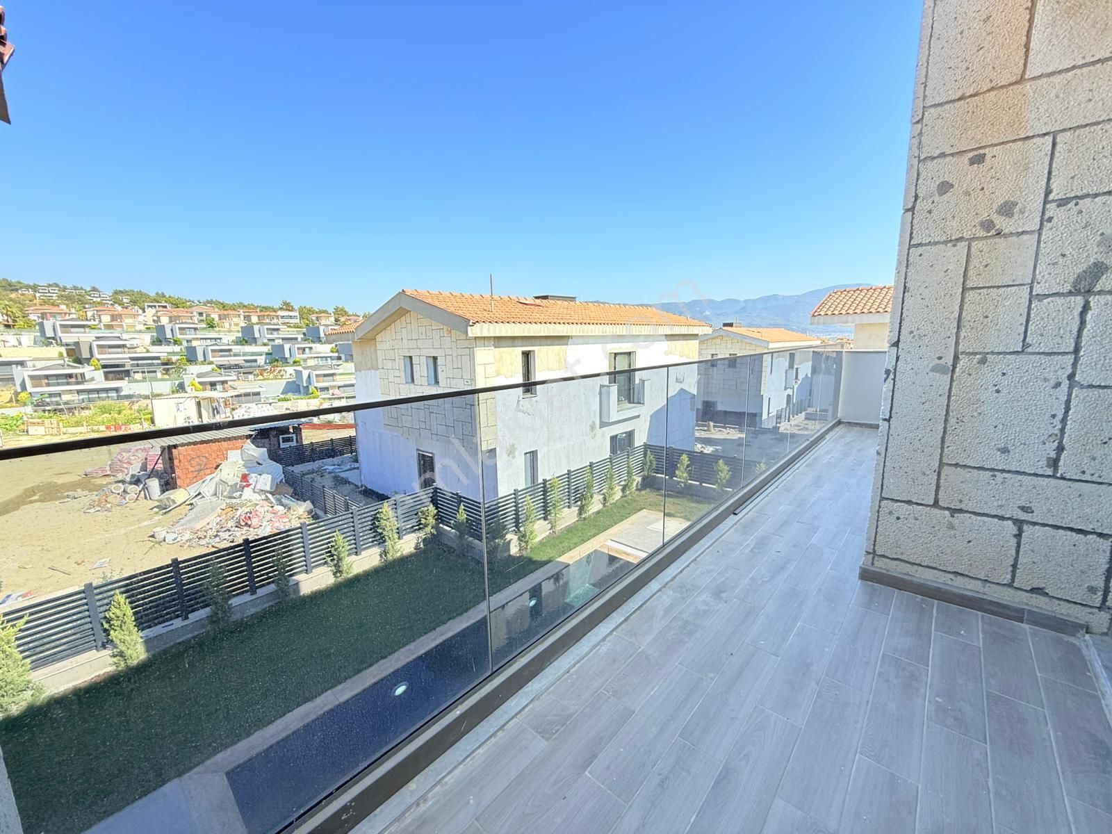 Guvenlık-manzara-özel Havuz/otopark-bahçe-monern Mimari-akıllı Ev-tamamı Müstakil - Görsel 35