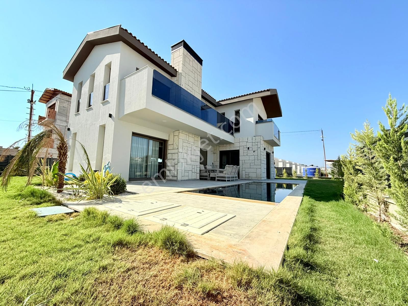 Guvenlık-manzara-özel Havuz/otopark-bahçe-monern Mimari-akıllı Ev-tamamı Müstakil - Görsel 3