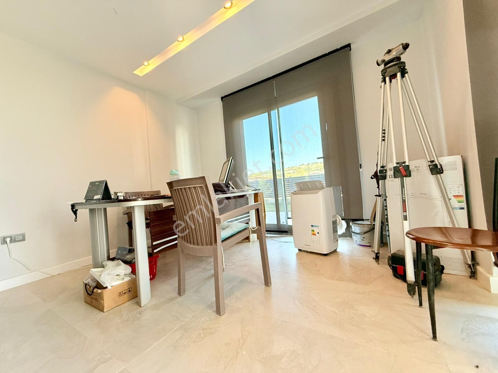 Guvenlık-manzara-özel Havuz/otopark-bahçe-monern Mimari-akıllı Ev-tamamı Müstakil - Görsel 28