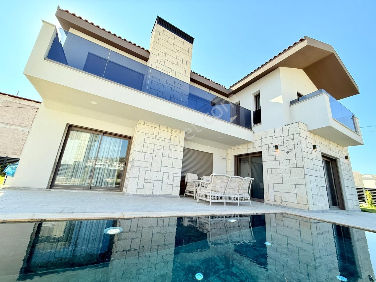 Guvenlık-manzara-özel Havuz/otopark-bahçe-monern Mimari-akıllı Ev-tamamı Müstakil - Görsel 6