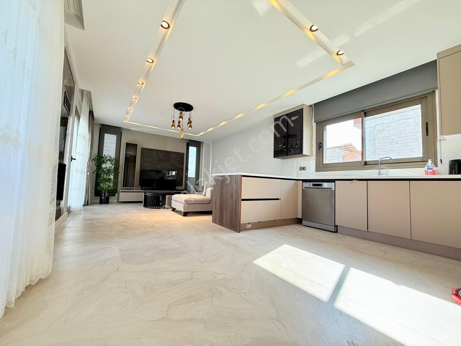 Guvenlık-manzara-özel Havuz/otopark-bahçe-monern Mimari-akıllı Ev-tamamı Müstakil - Görsel 13