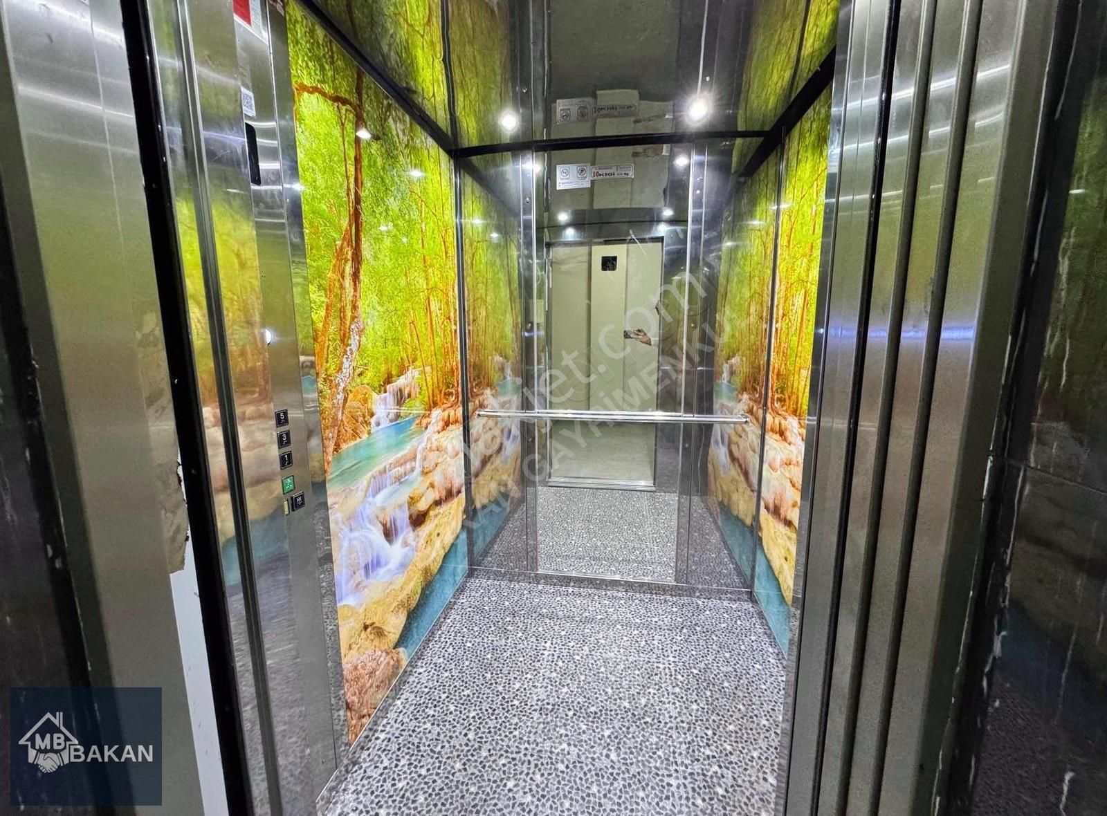 Bakan ' Dan Torbalı Mh. 3+1 Geniş Arakat Lüx Daire