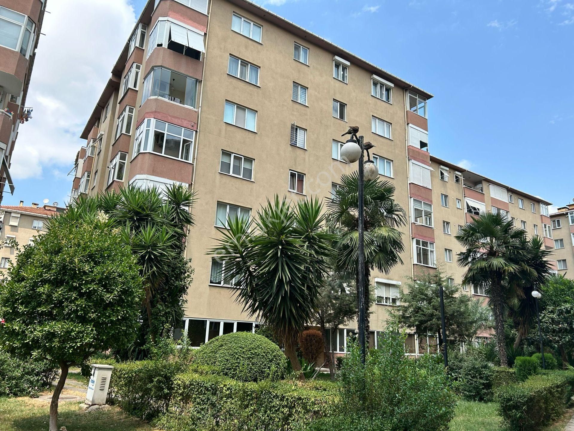 İdealtepe Eraykent Sitesinde İçi Yenilenmiş Balkonlu 3+1 Satılık