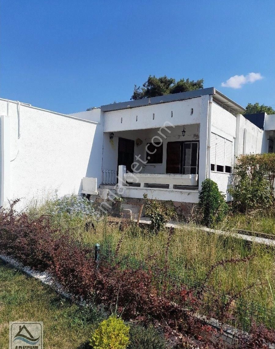 Arkent Emlak'tan Artur'da Prestij Konumda Denize Çok Yakın 90m2 Satılık Yazlık