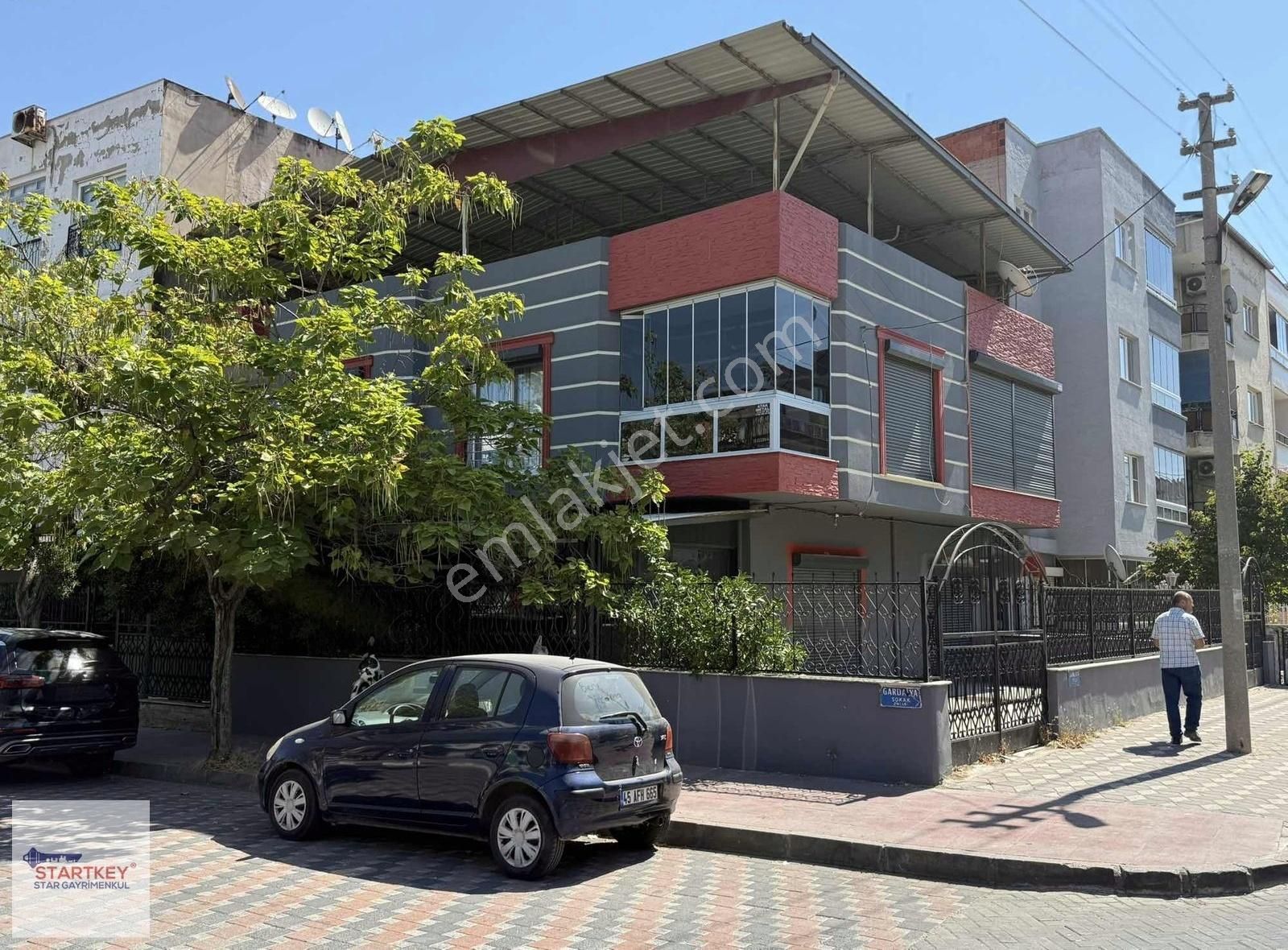 Startkey Star' Dan Gardalya Da Satılık Köşe Ticari+konut Arsası