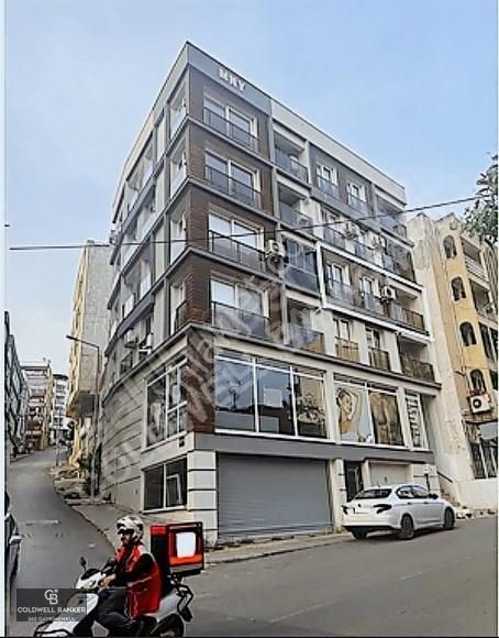 Karşıyaka Sahile Yakın Kiralık Doğalgazlı 2+1 Daire