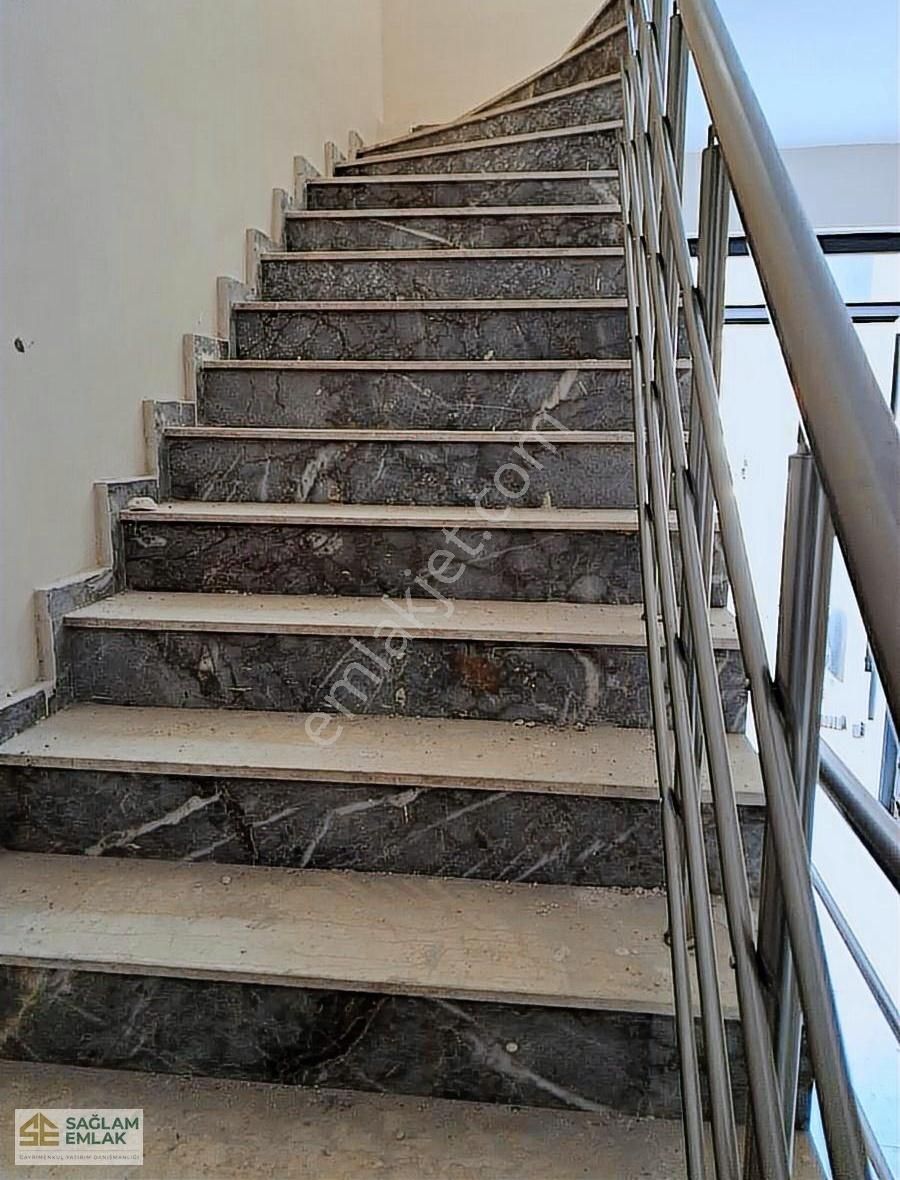 Hesaplı 1+1 Site İçi Stüdyo Daire!..adliye Ş.hast.tramvaya Yakın