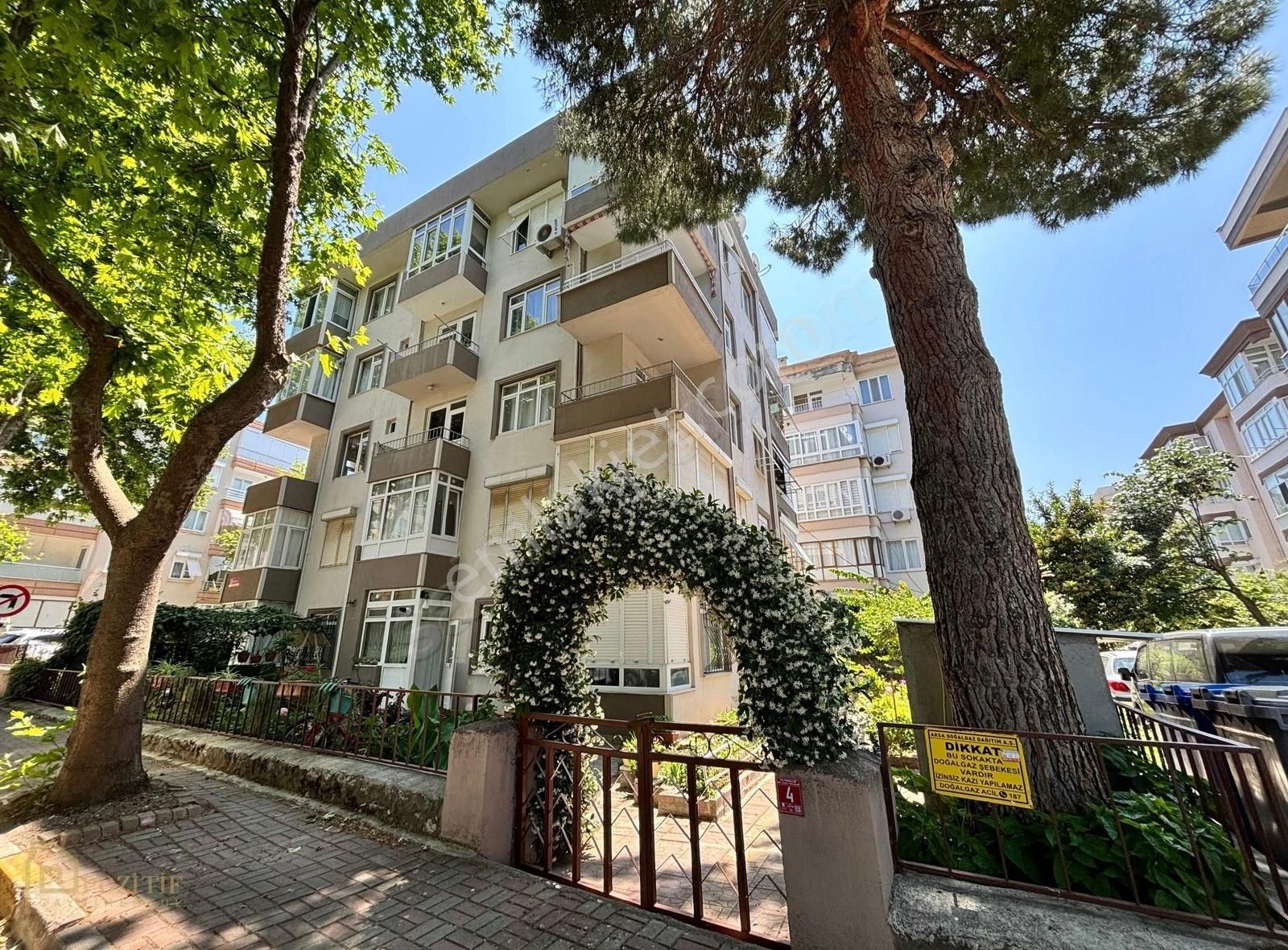 Erdek Kurbağalı'da Denize 100 Metre İçi Temiz 2+1 Satılık Daire