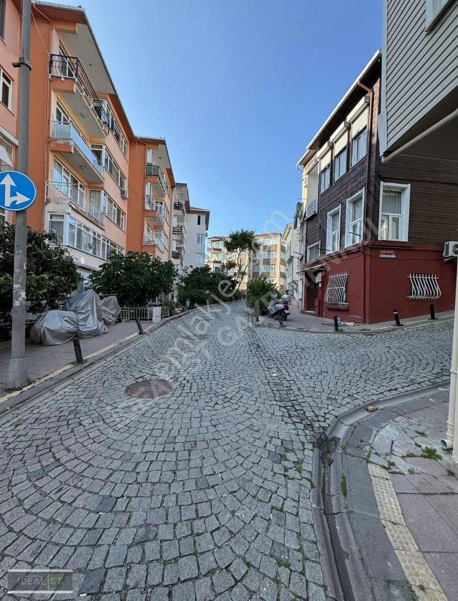 Ortaköy'de Sahile Yakın Nezih Sokakta 2+1 Ferah Daire - Görsel 12