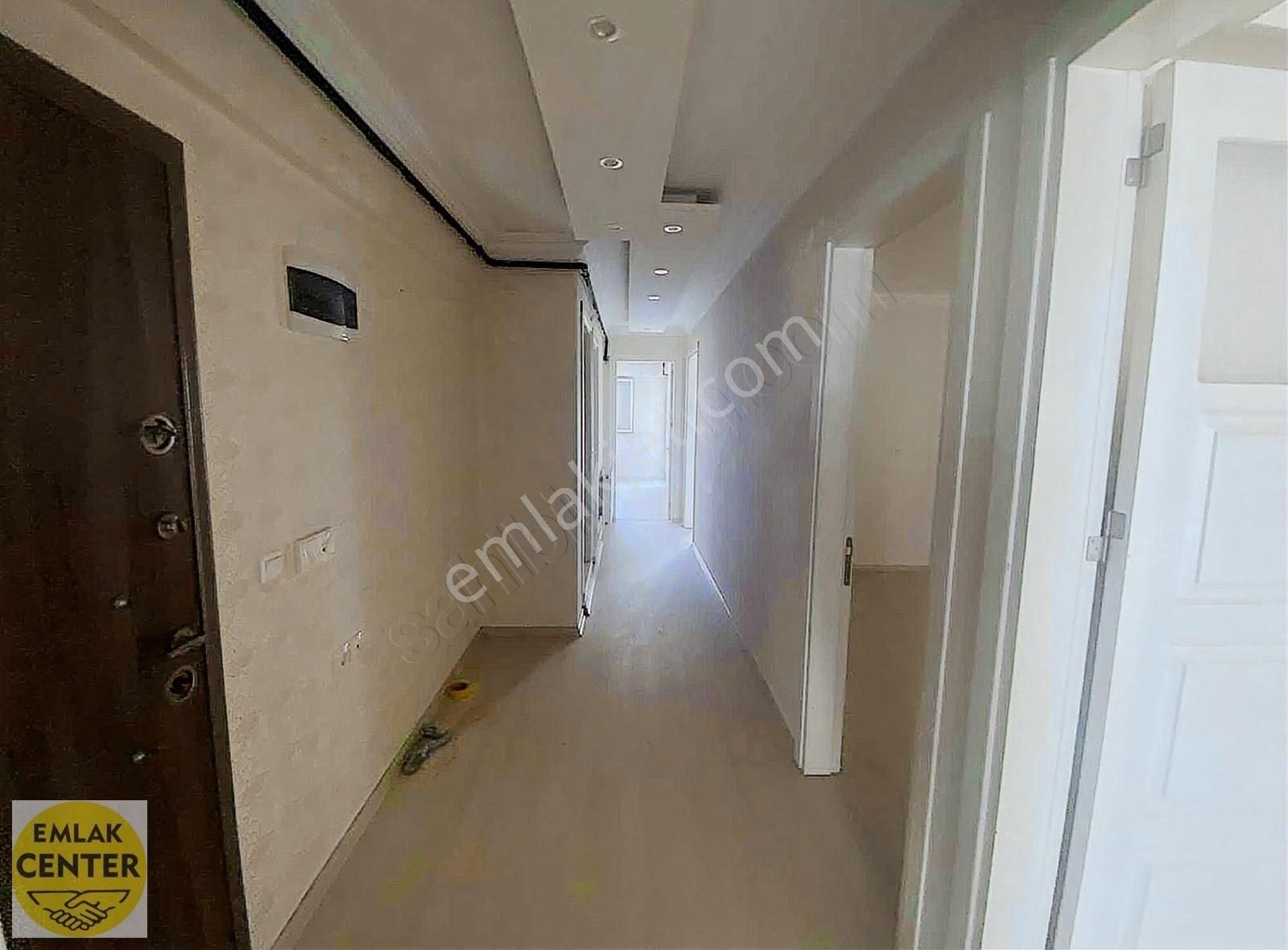 Emlak Center'dan Muradiye'de 3+1 Çift Cephe 150m2 Ara Kat Daire - Görsel 11