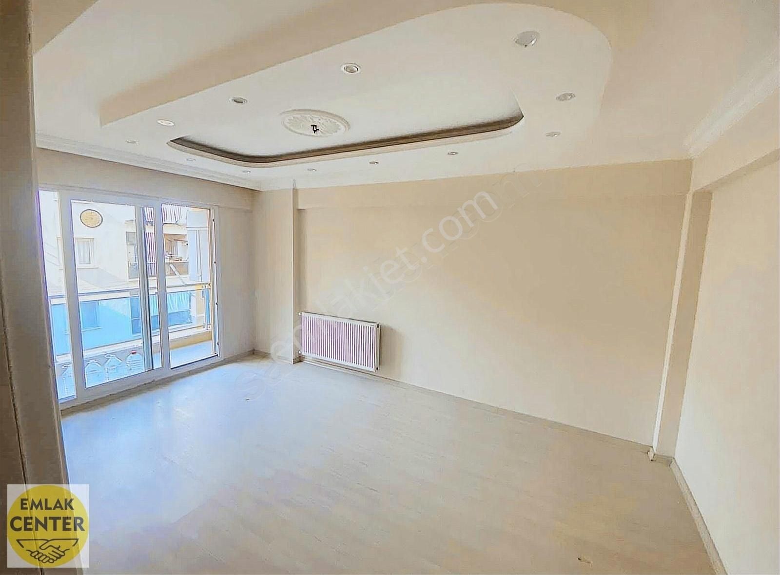 Emlak Center'dan Muradiye'de 3+1 Çift Cephe 150m2 Ara Kat Daire - Görsel 3