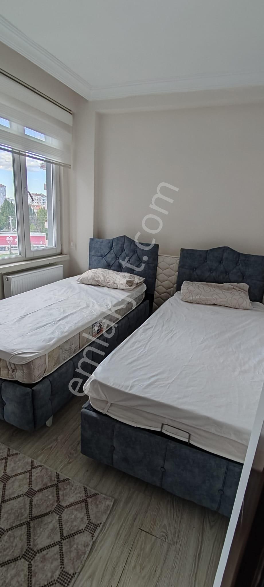 Erenler Mah Geniş 1+1 Eşyalı Daire - Görsel 9