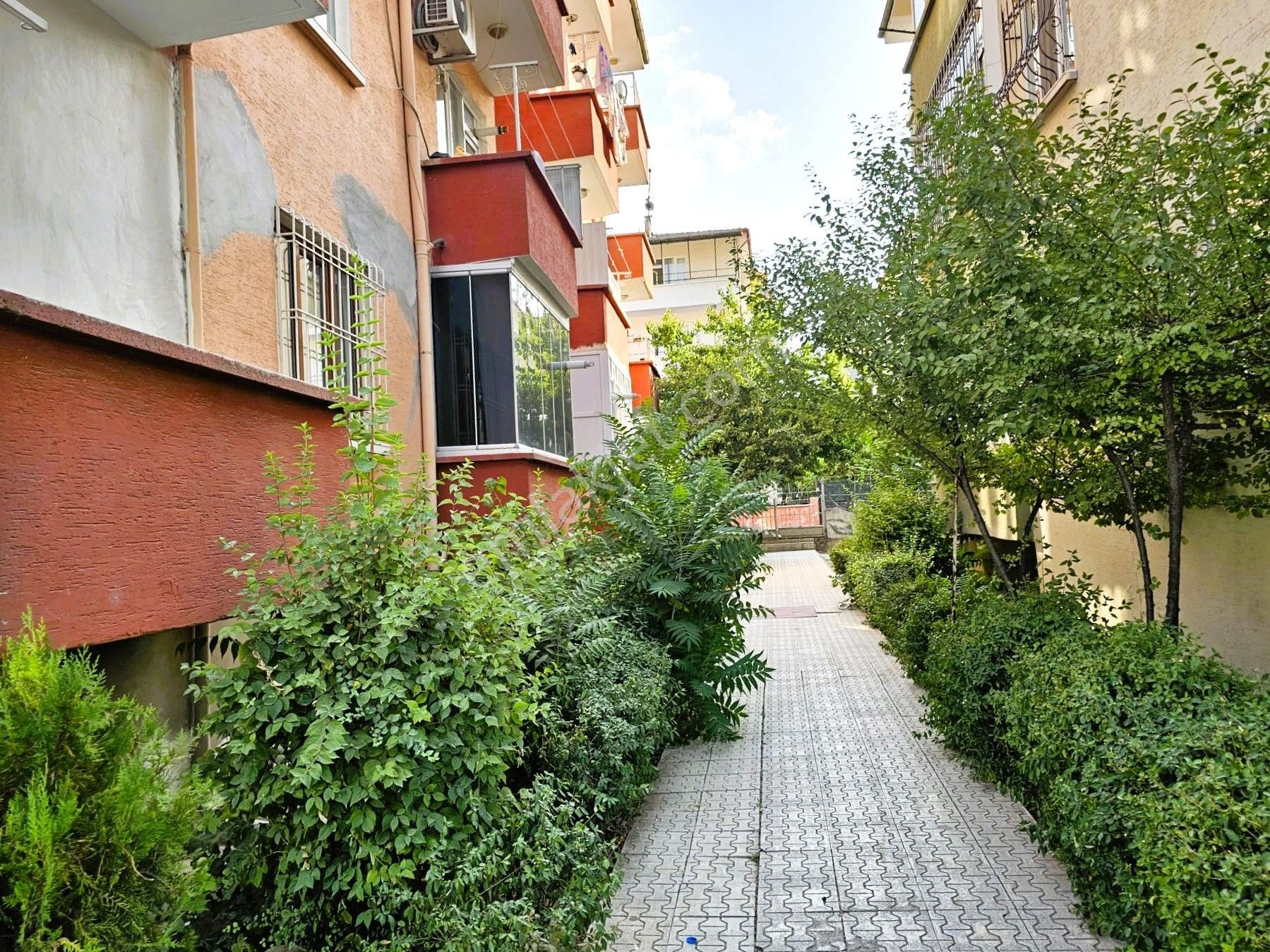 İstasyonda Satılık Ara 3. Kat Ön Cephe 3+1 Daire