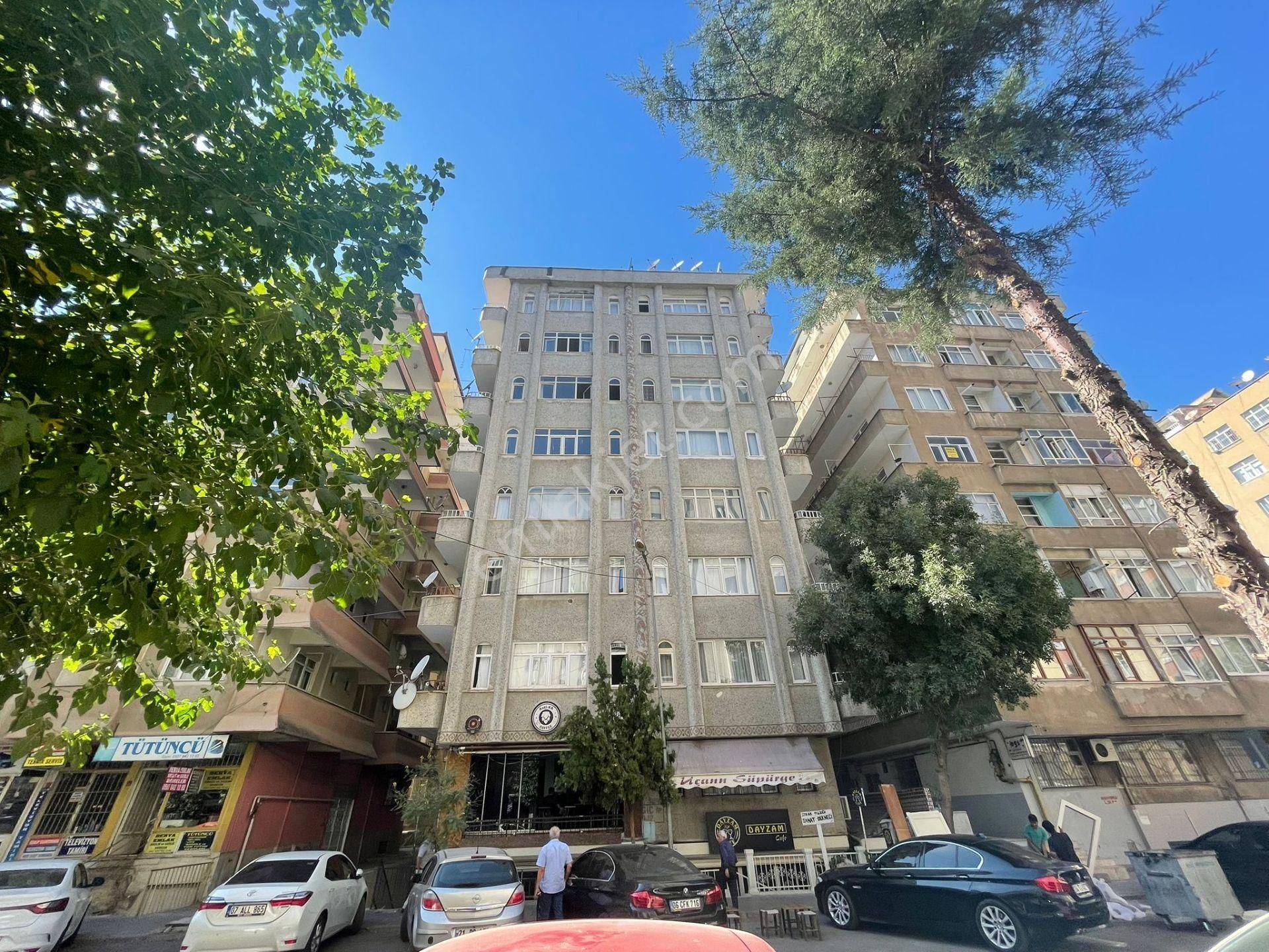 Öğretmenler Sokakta 3+1 Satılık Daire