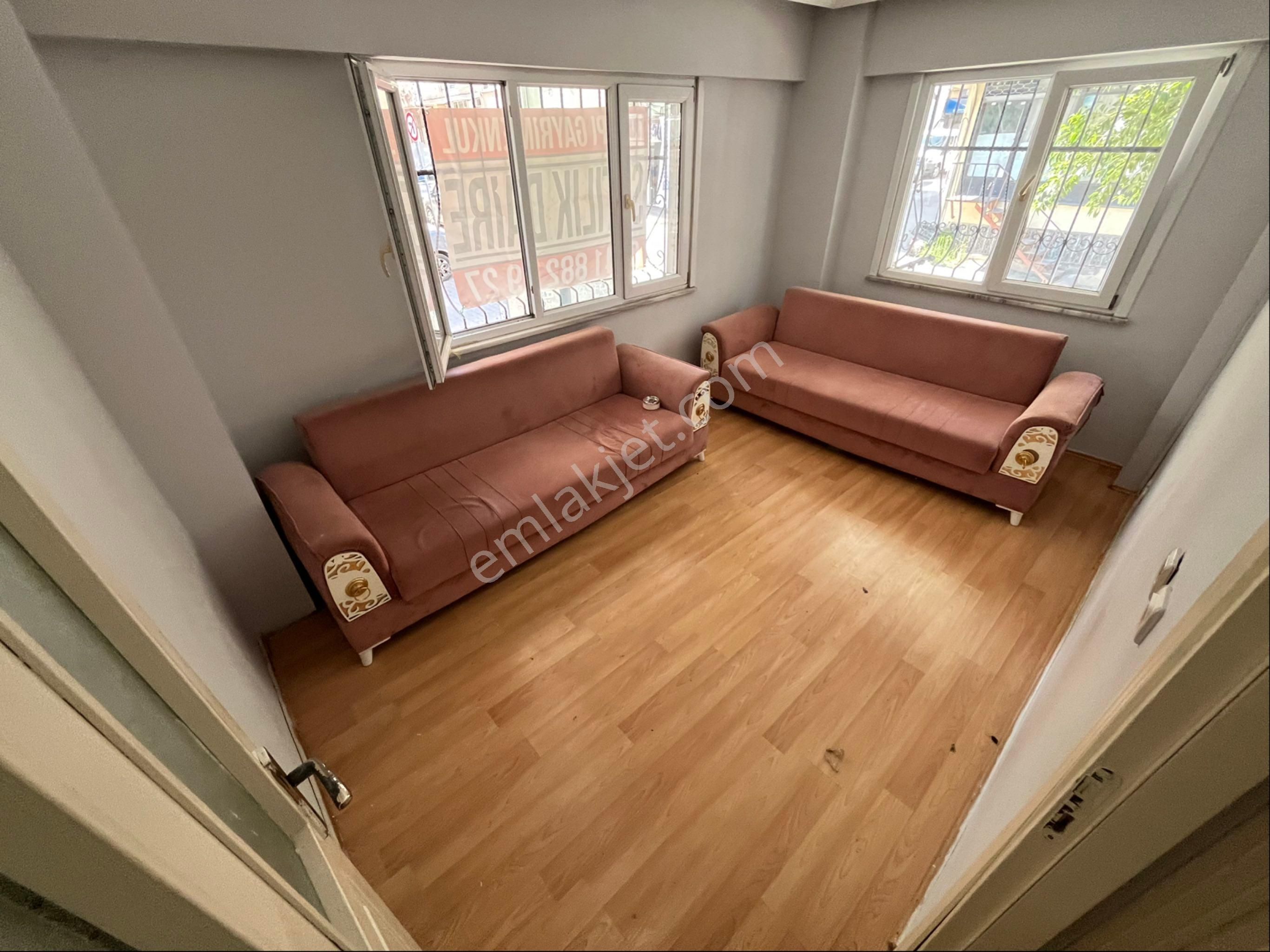 Aydın İnş. Cebeci Mh. Satılık 2+1 90m2 15.yıllık Asansörlü Yüksek Giriş