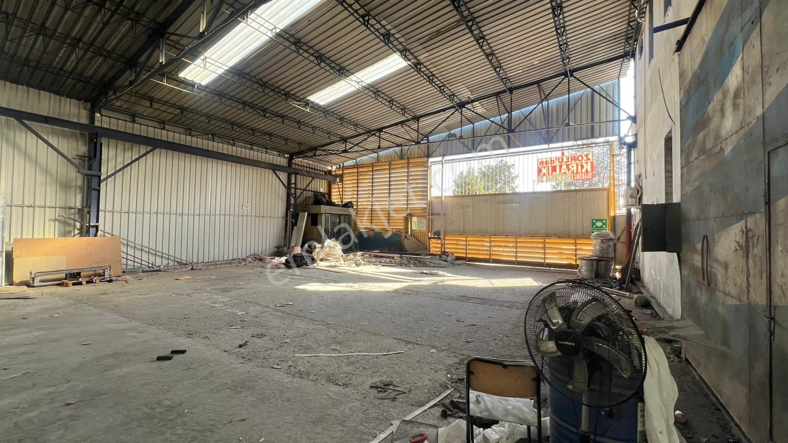 Zorlu Gayrimenkul'den Şakirpaşa'da 1500m2 Kiralık İş Yeri - Görsel 4