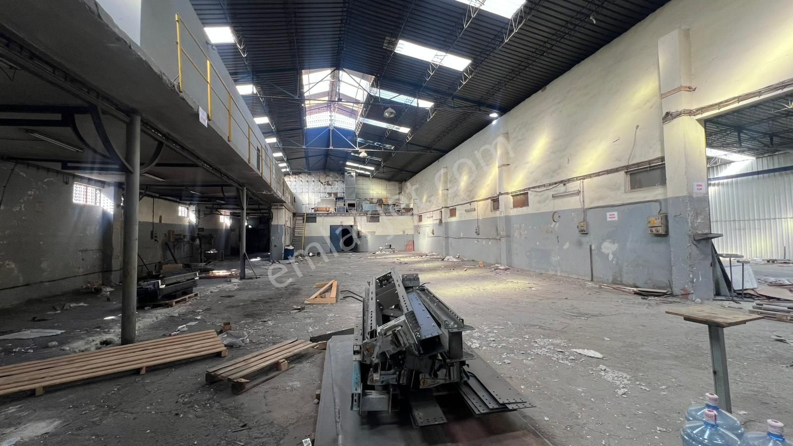 Zorlu Gayrimenkul'den Şakirpaşa'da 1500m2 Kiralık İş Yeri - Görsel 2