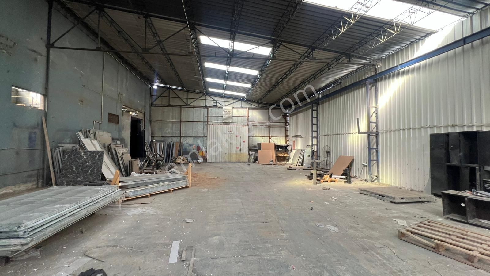 Zorlu Gayrimenkul'den Şakirpaşa'da 1500m2 Kiralık İş Yeri - Görsel 8