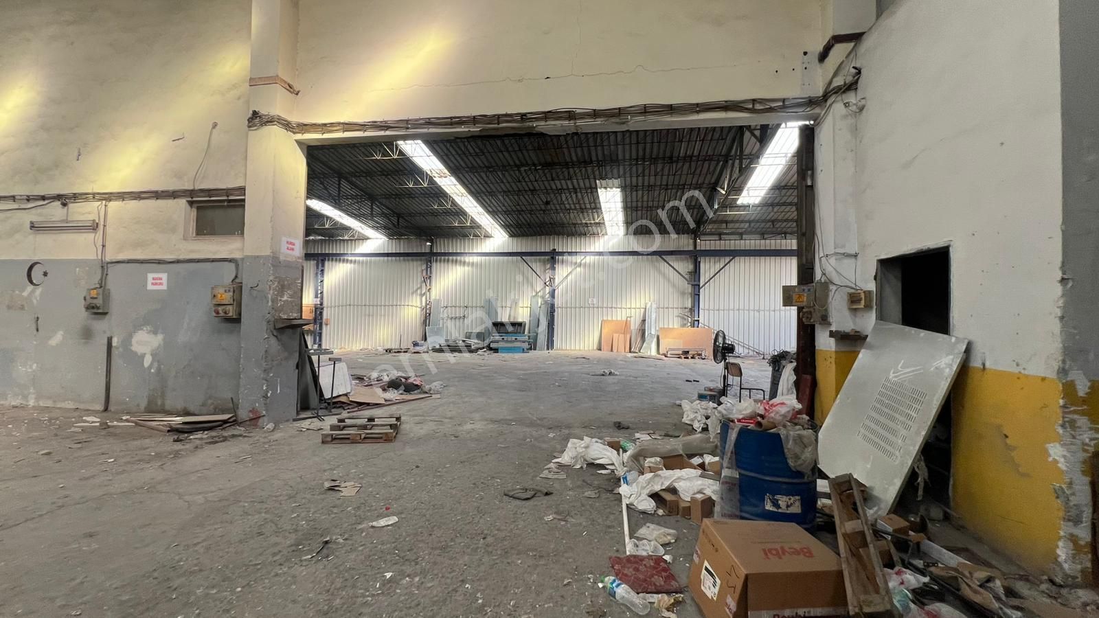 Zorlu Gayrimenkul'den Şakirpaşa'da 1500m2 Kiralık İş Yeri - Görsel 23