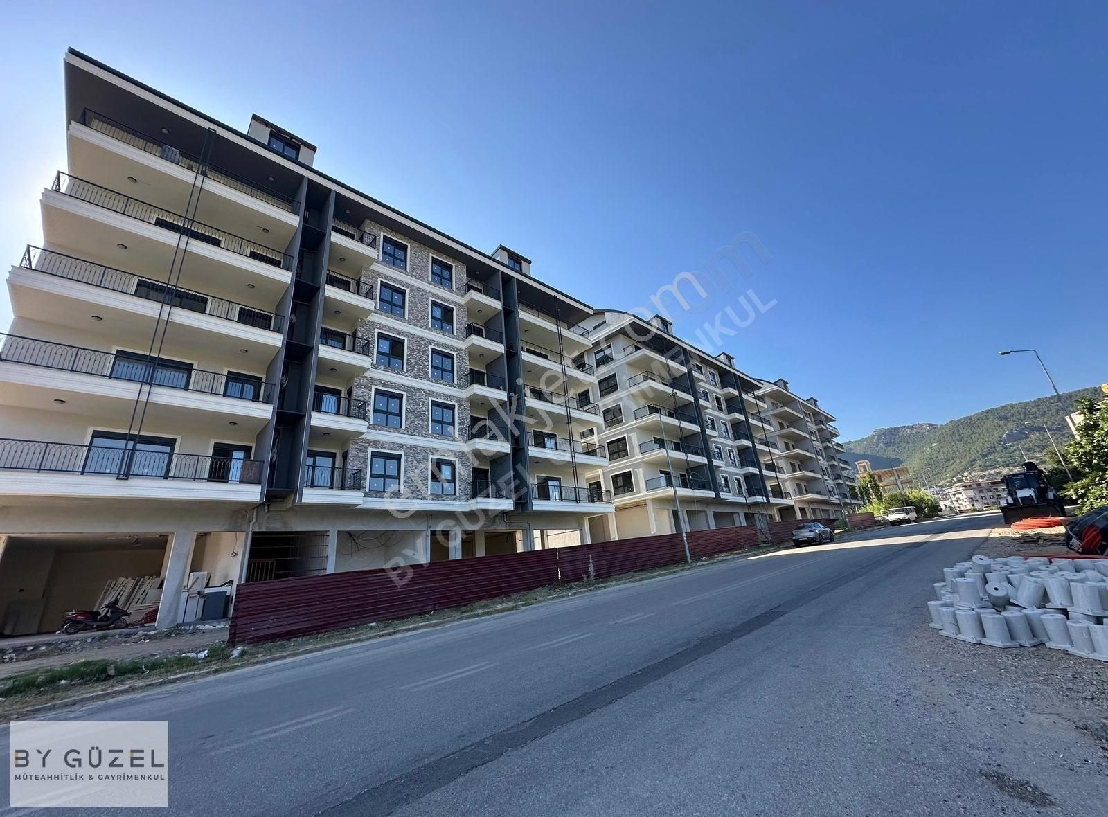 3+1 Geniş / Site İçerisinde / Güney Cephe / Manzaralı Daire