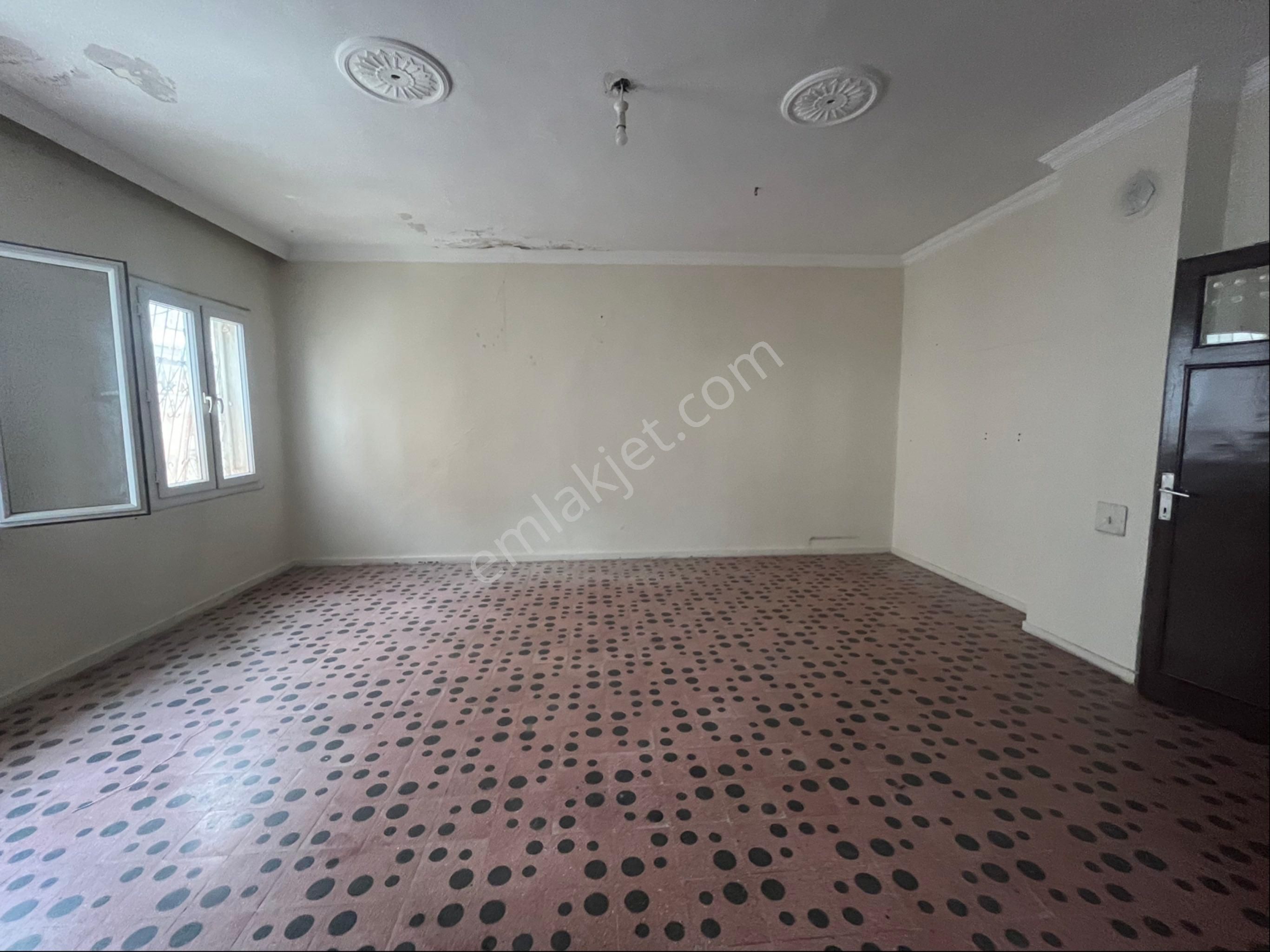 Çarşı Merkezde Kiralık 3+1 Kapalı Mutfak Geniş Daire - Görsel 2