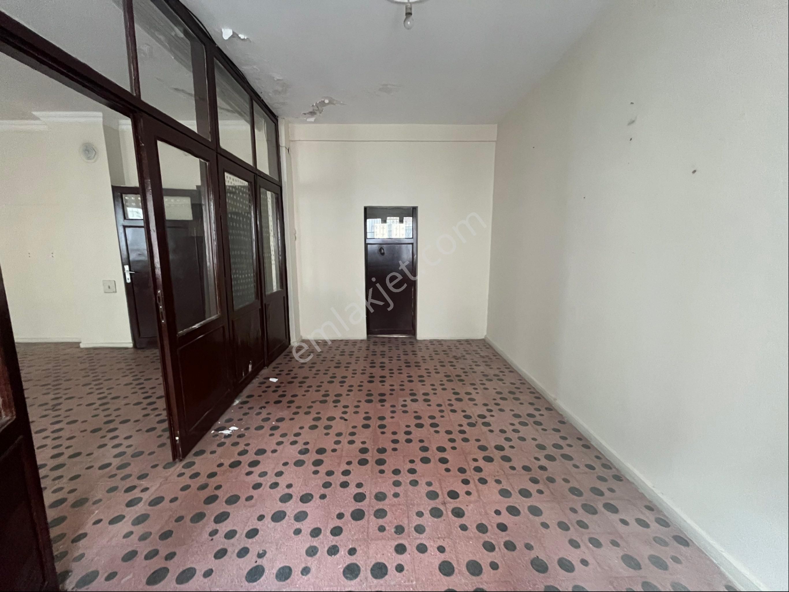 Çarşı Merkezde Kiralık 3+1 Kapalı Mutfak Geniş Daire - Görsel 5