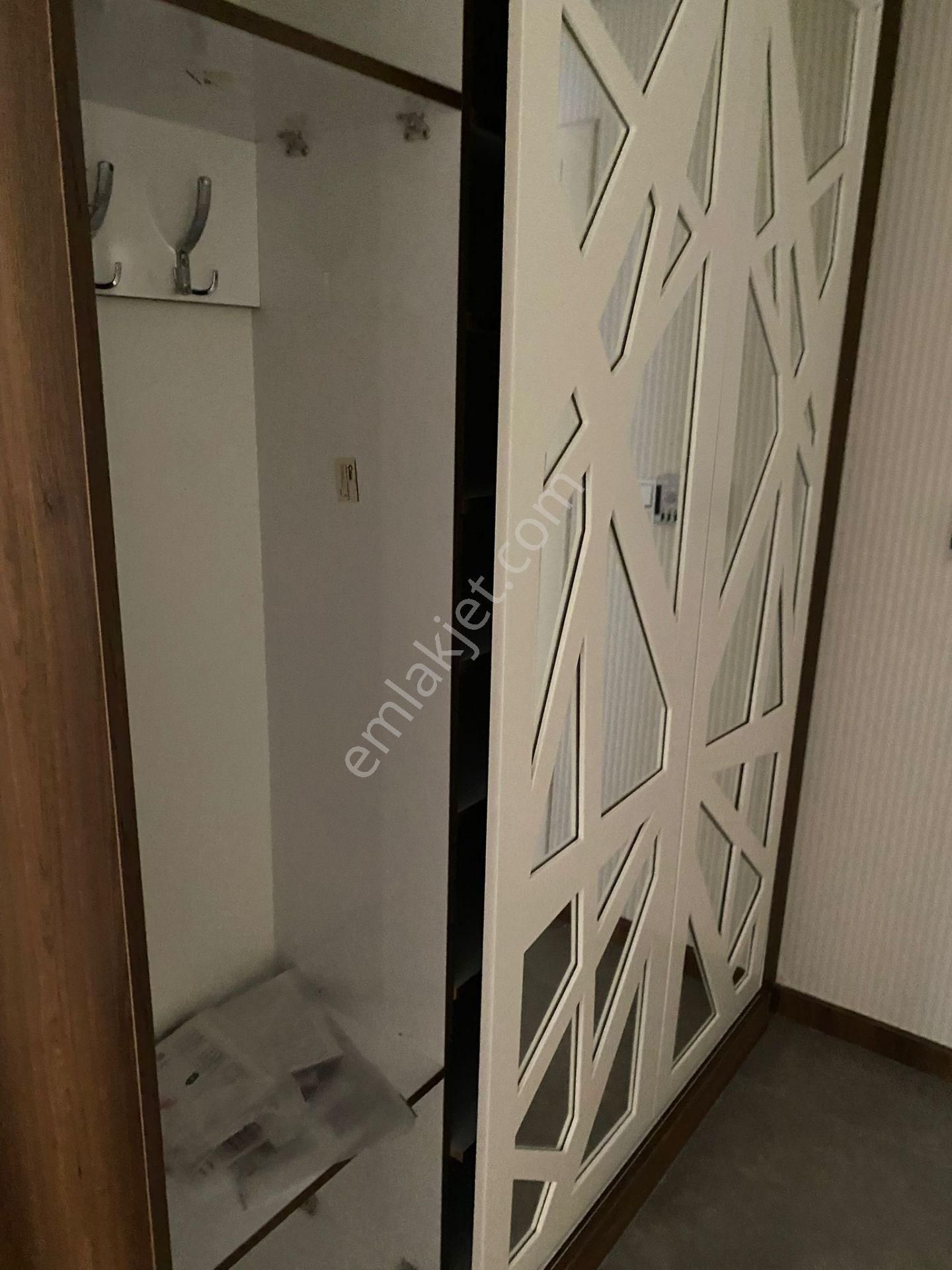 Edremit Merkezde 3+1 145 M², Asansörlü, Yenilenmiş Ve Ebeveyn Banyolı Daire - Görsel 26