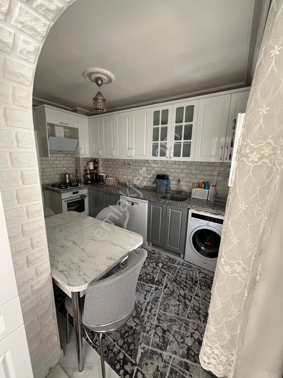 Ahievran Mh De 3+1 Bağımsız Katta Site İçi Yapılı Daire