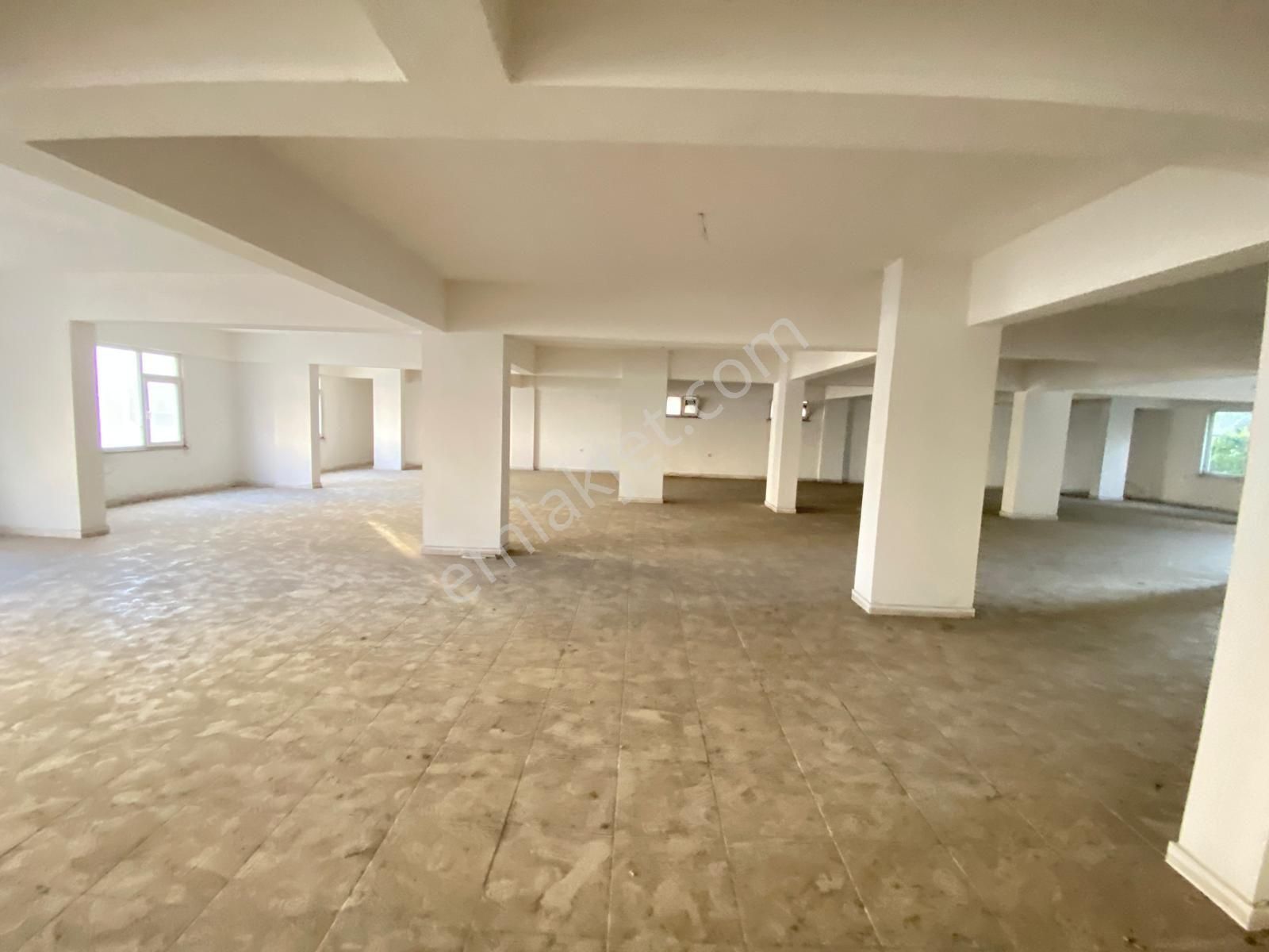 Samandırada 370 M2 Kiralık İş Yeri