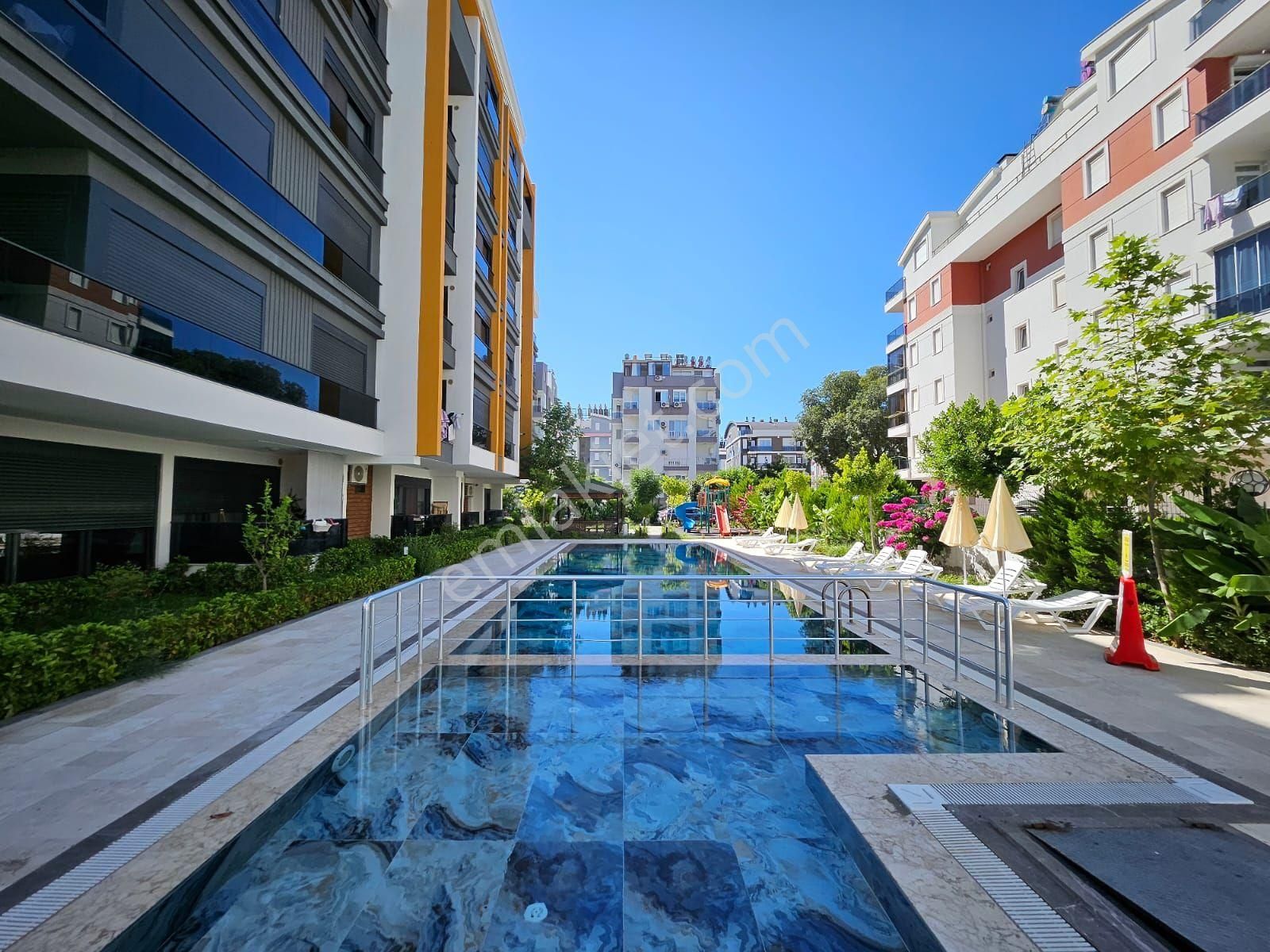 Konyaaltı Hurma'da Havuzlu 2+1 Sıfır Satılık Daire