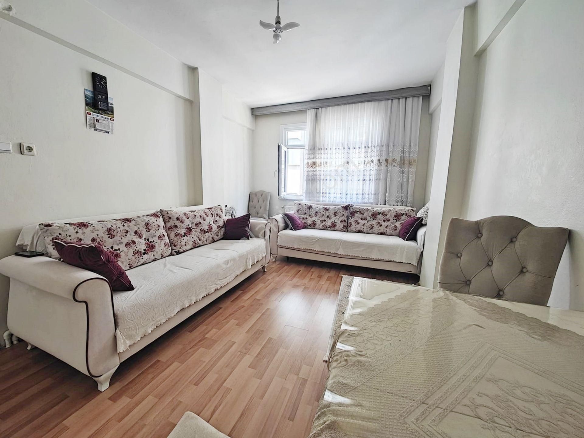Salih Emlak Tan Metro Yakını 2+1 Masrafsız Cadde Üzeri Daire