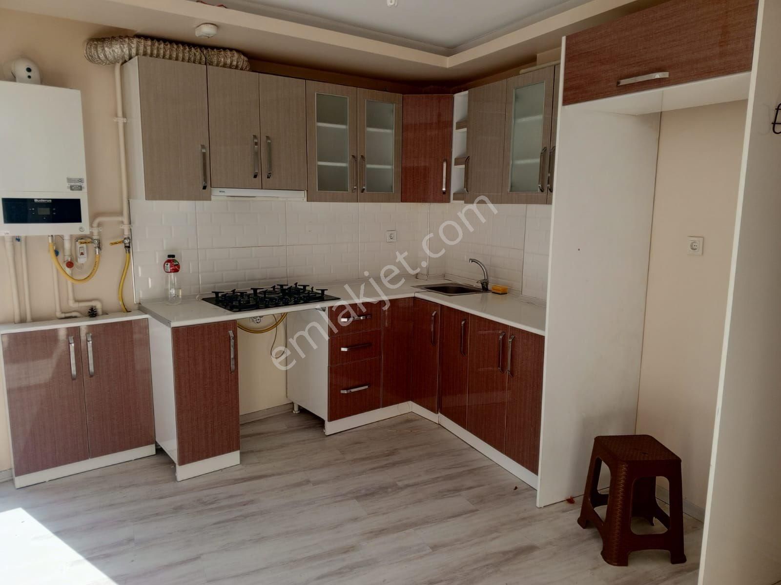 **lüleburgaz Atatürk Mahallesi Kiralık 1+1**