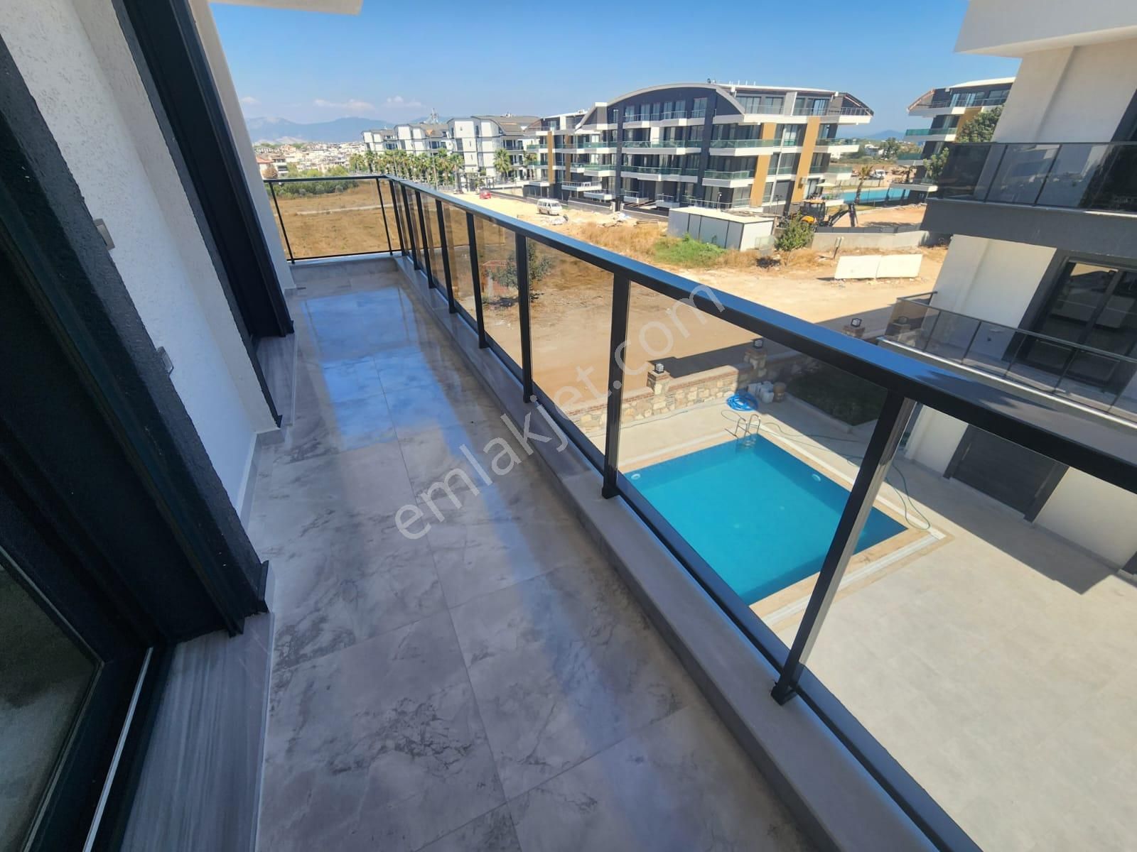 Didim Altınkum Mahallesi'nde Site İçerisinde Deniz Manzaralı Satılık Daire - Görsel 6