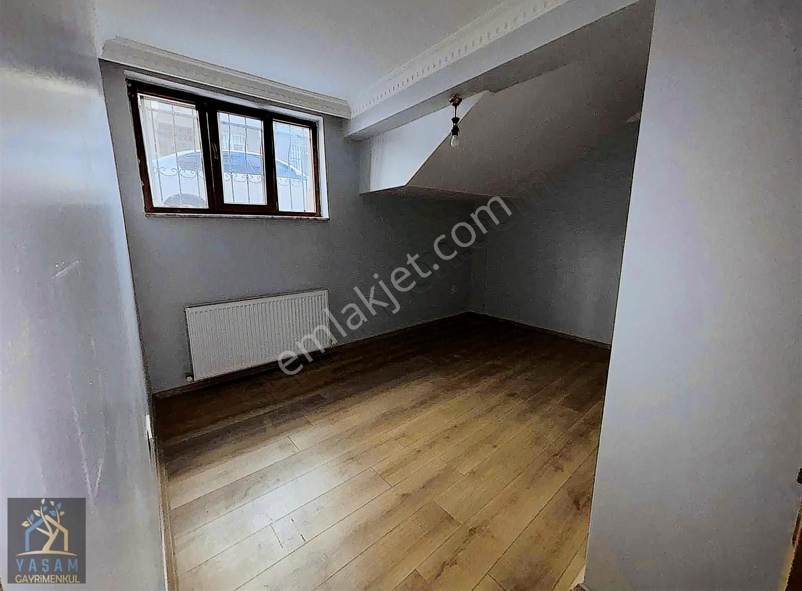 Yaşam'dan Ninehatun Mah Kiralık 2+1 Daire Yenibina Metroya Yakın