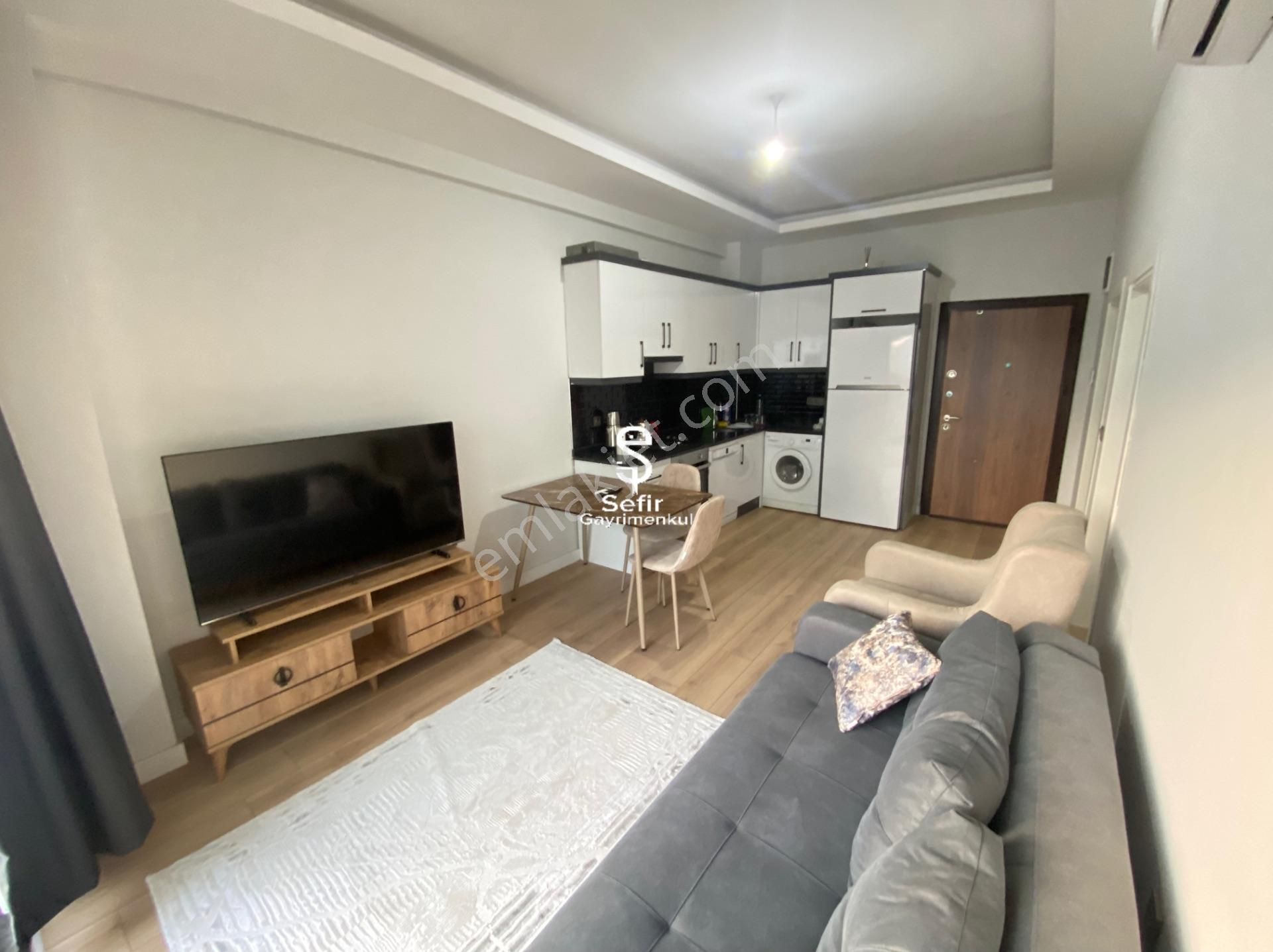 Alanya Mahmutlar'da Denize 150 Metre Full Aktiviteli 1+1 Eşyalı Daire