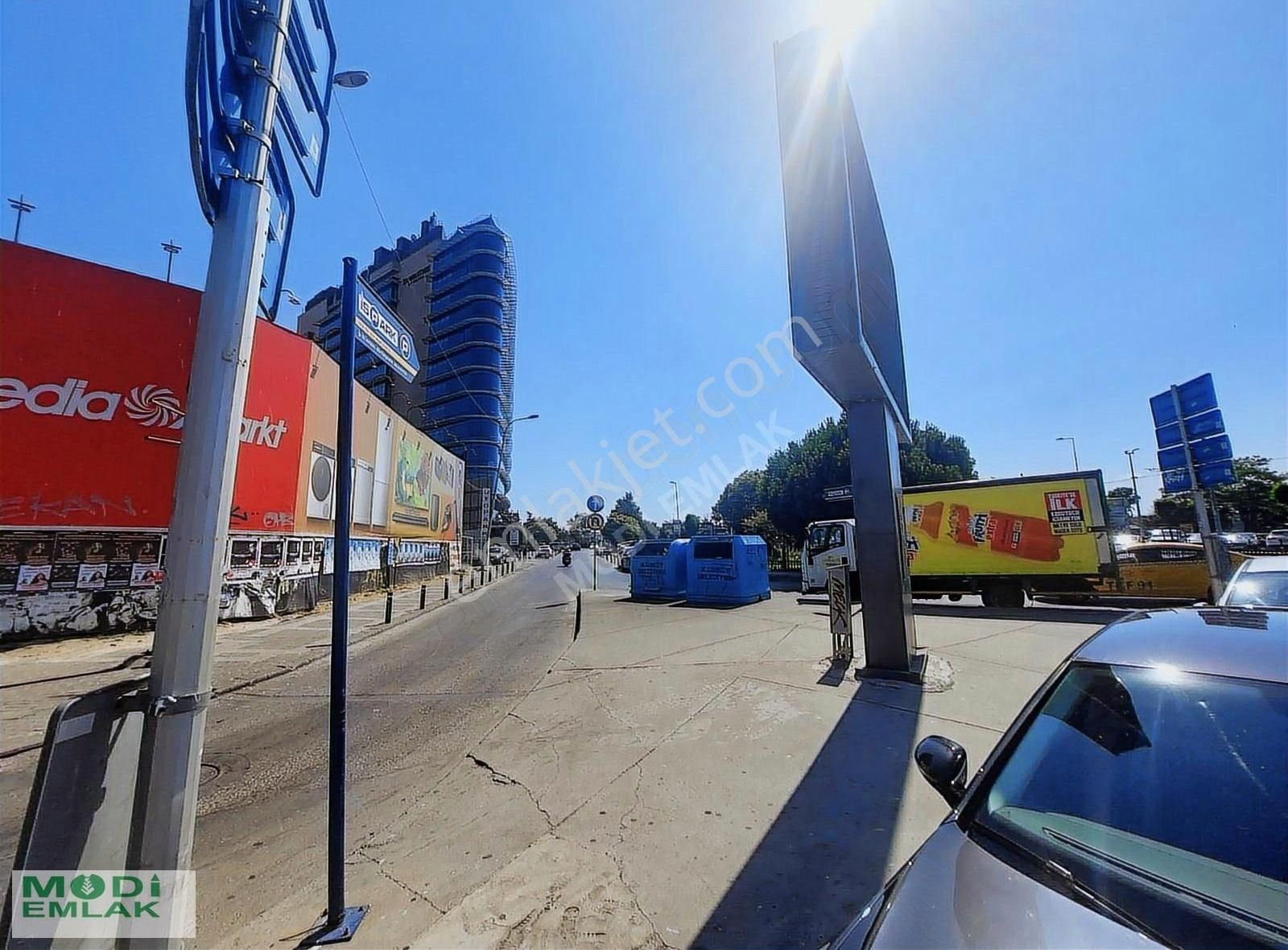 Moda Sahile Yakın Asansörlü Otoparklı Satılık 3+1 Ofis Daire - Görsel 2