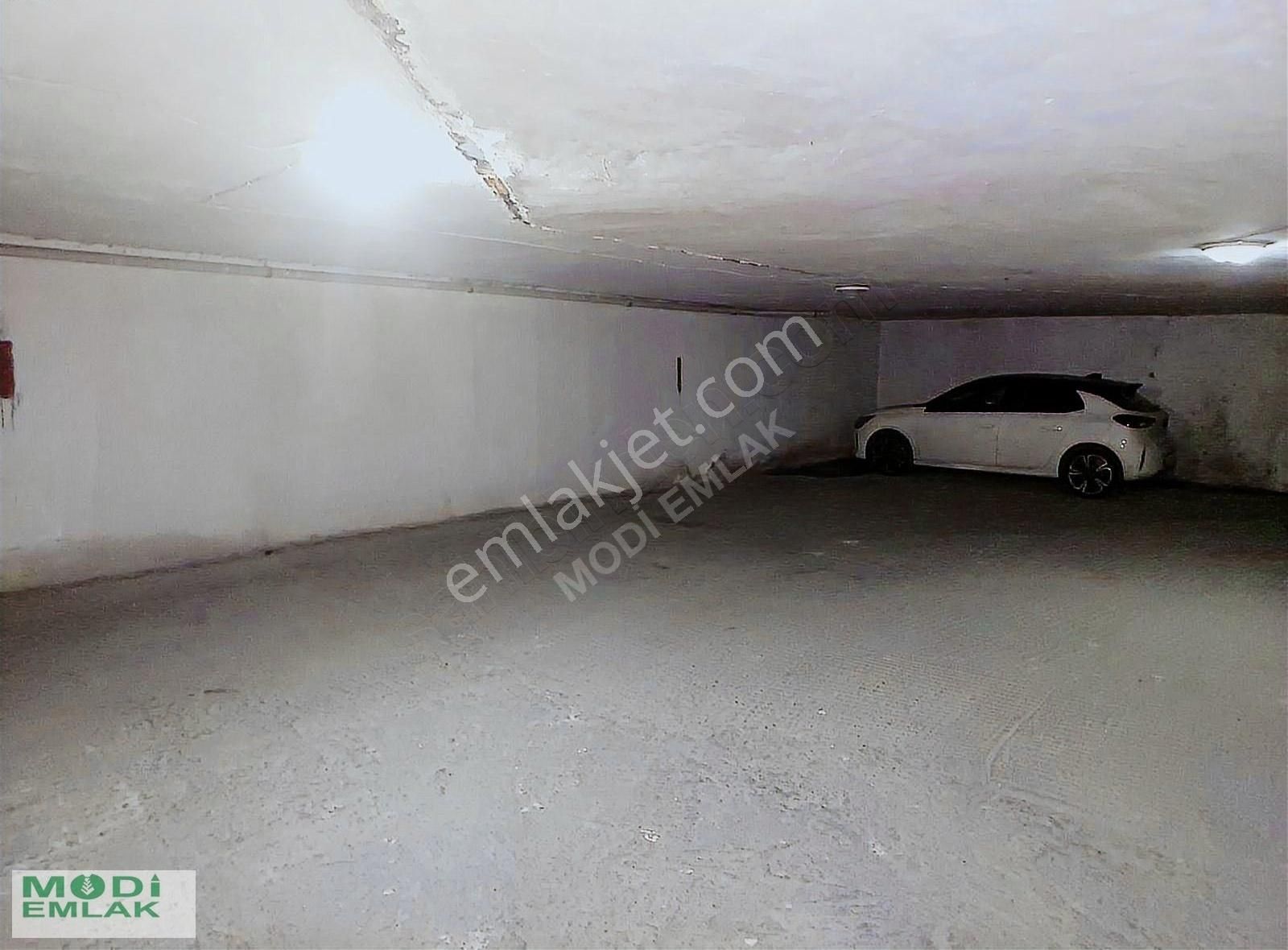 Moda Sahile Yakın Asansörlü Otoparklı Satılık 3+1 Ofis Daire - Görsel 5