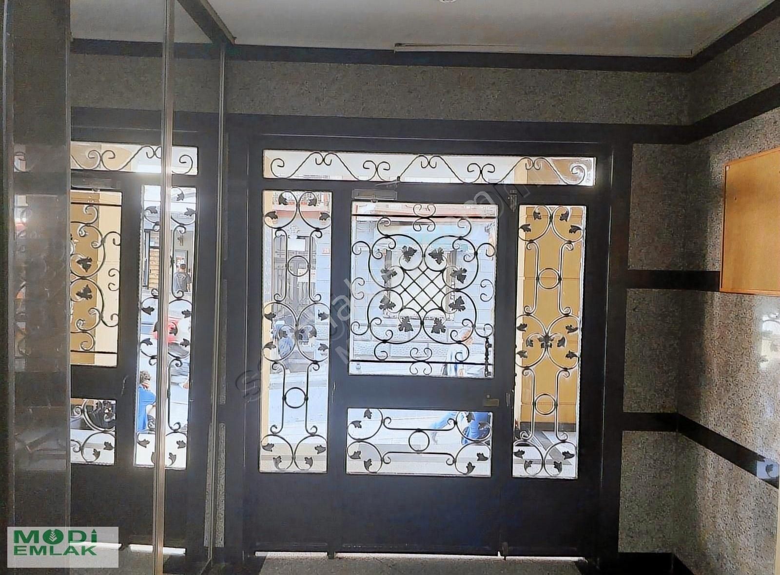 Moda Sahile Yakın Asansörlü Otoparklı Satılık 3+1 Ofis Daire - Görsel 26