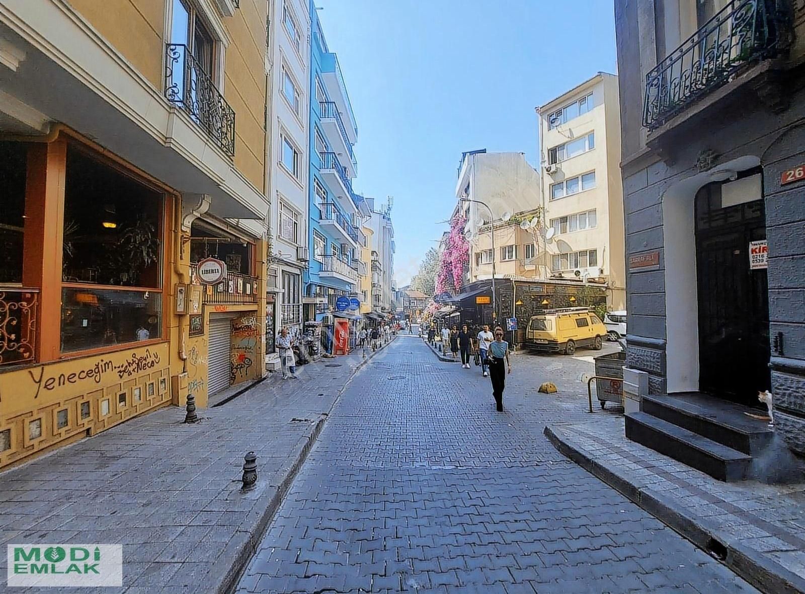 Moda Sahile Yakın Asansörlü Otoparklı Satılık 3+1 Ofis Daire - Görsel 34
