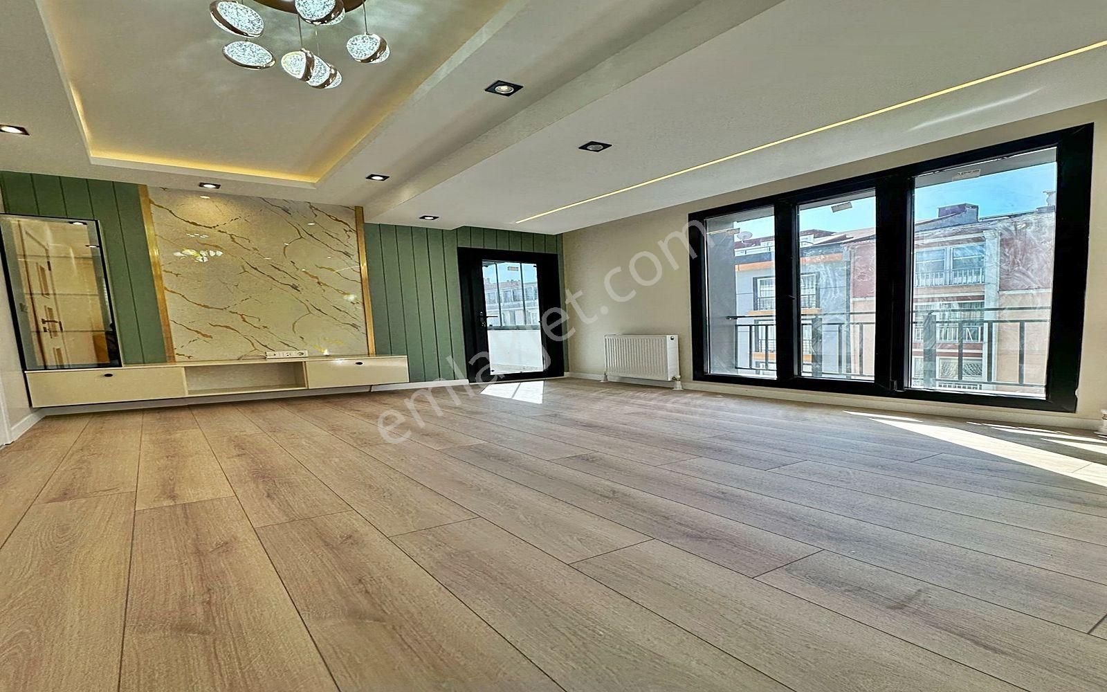 Cadde34 Yapı'dan Metrobüse 5 Dk Yürüme Mesafesinde 3+2 200 M2 Yönetmeliğe Uygun Sıfır Dubleks
