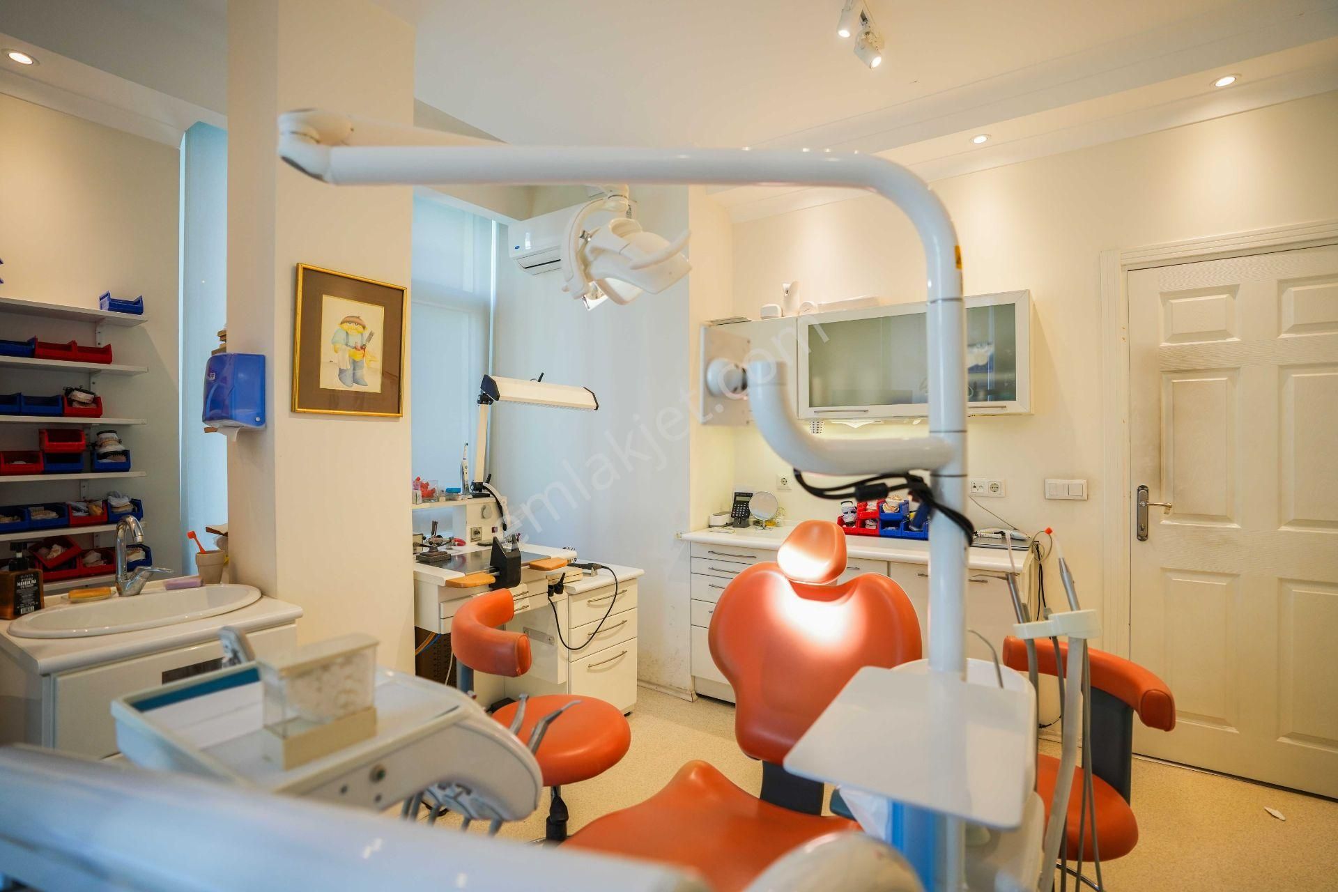 Etiler, Ünlülerin Duayen Diş Hekimi Hocasından Devren Kiralık Diş Kliniği - Görsel 21