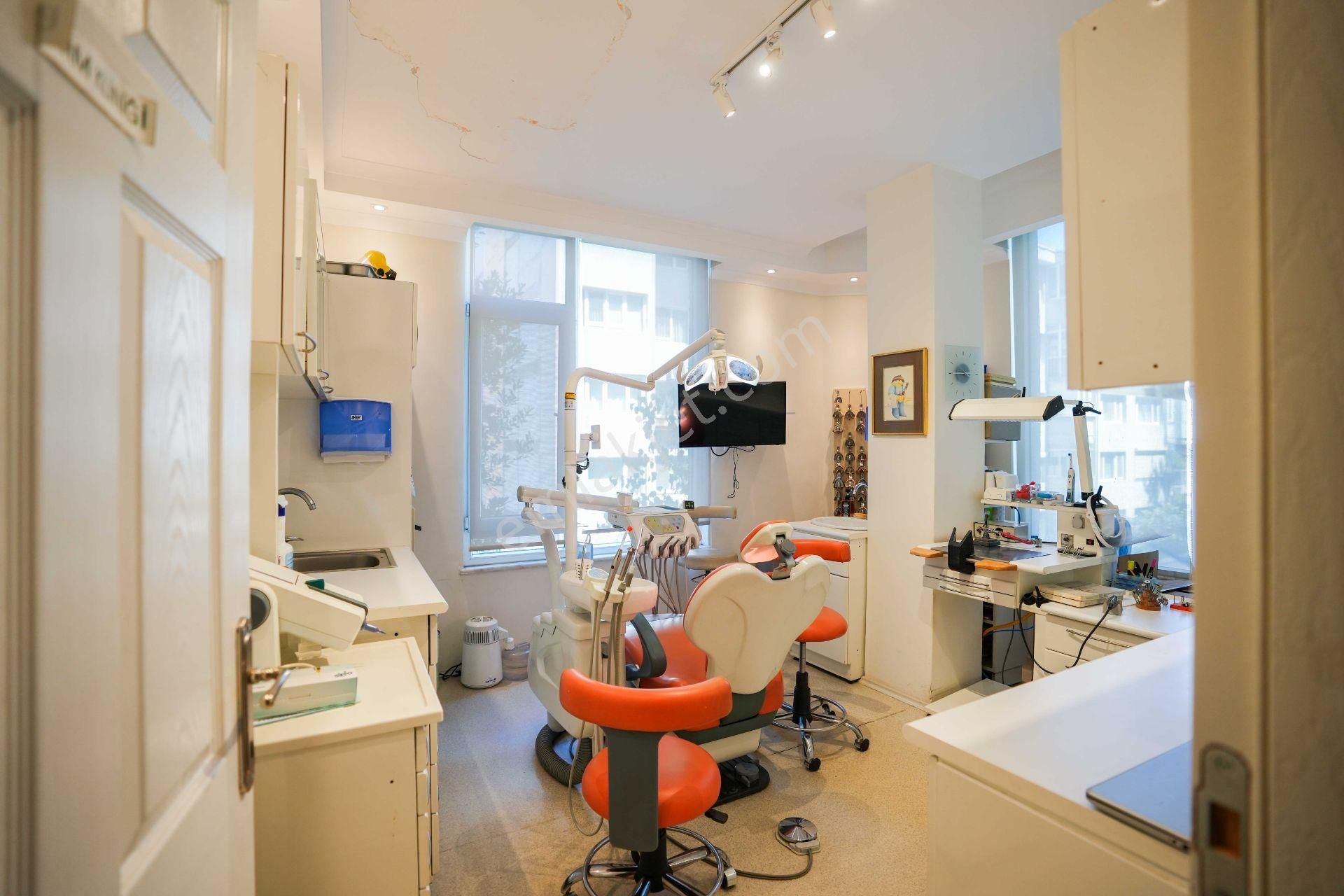 Etiler, Ünlülerin Duayen Diş Hekimi Hocasından Devren Kiralık Diş Kliniği - Görsel 16