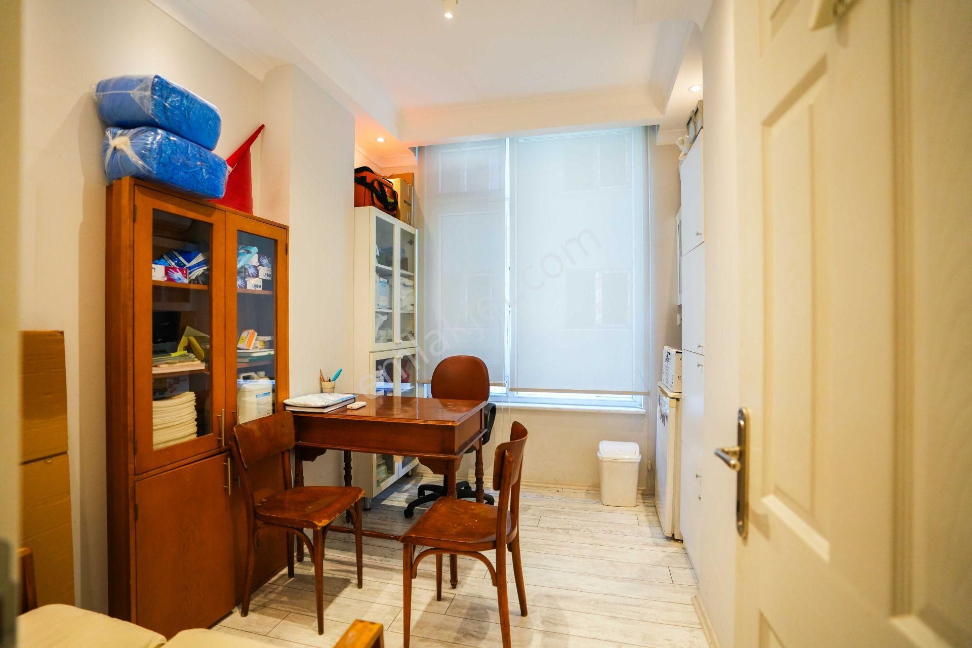 Etiler, Ünlülerin Duayen Diş Hekimi Hocasından Devren Kiralık Diş Kliniği - Görsel 14