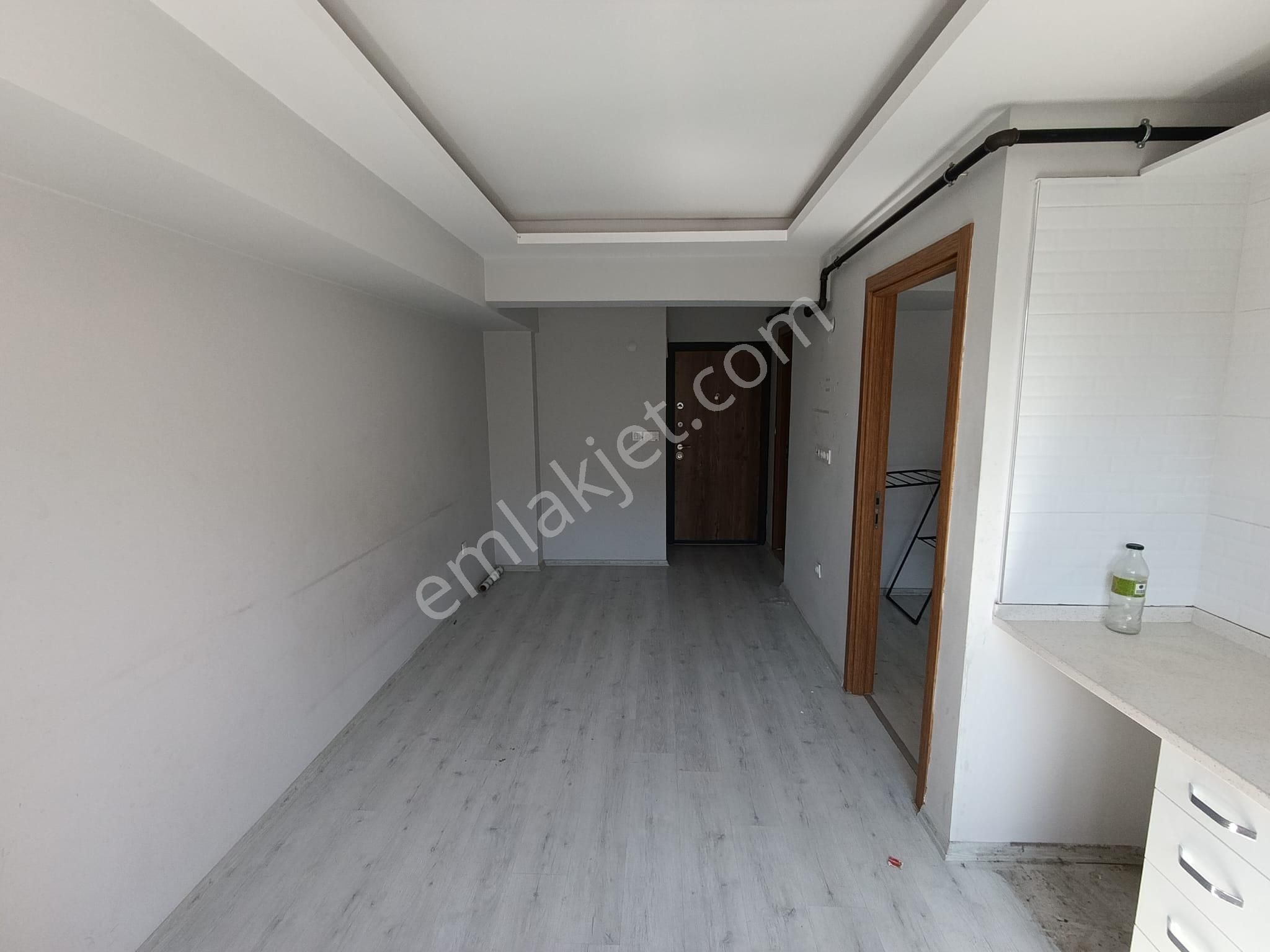 Buca Atatürk Mh.de 1+1 Eşyasız Kiralık Daire