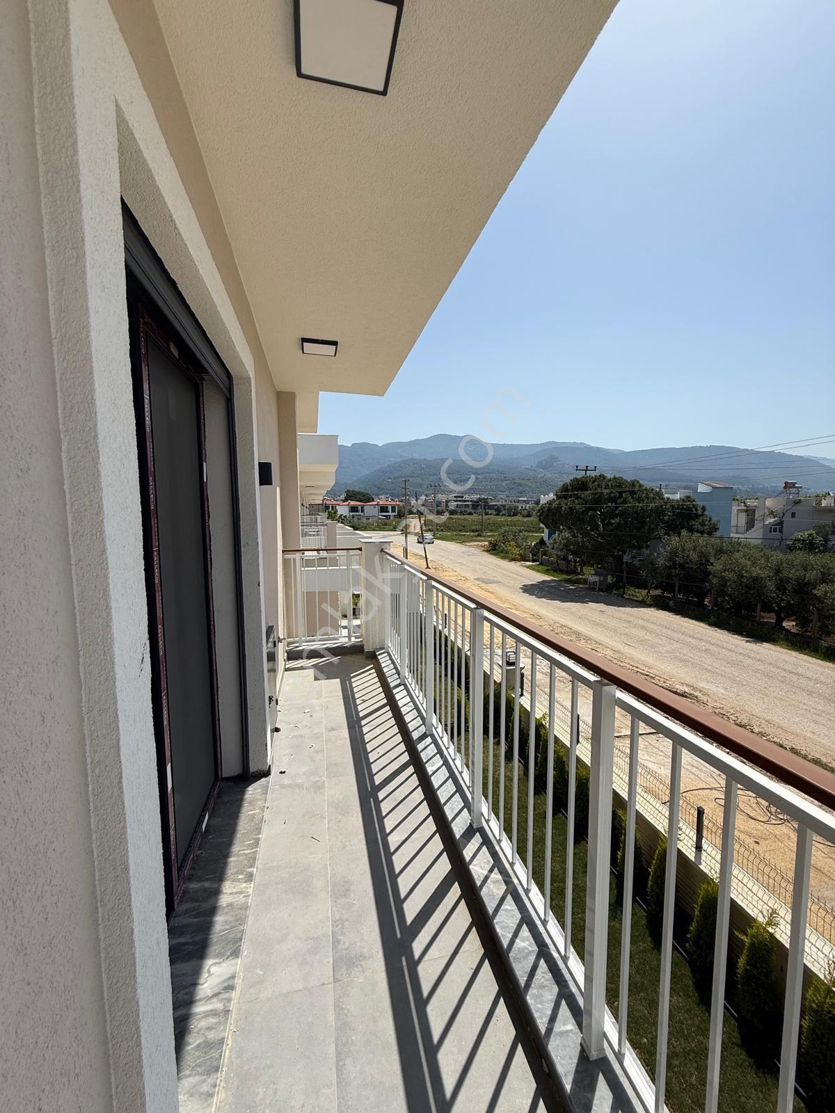 Davutlar’da Denize Giden İlk Yol Üzerinde Köşe Konumlu Villa - Görsel 32