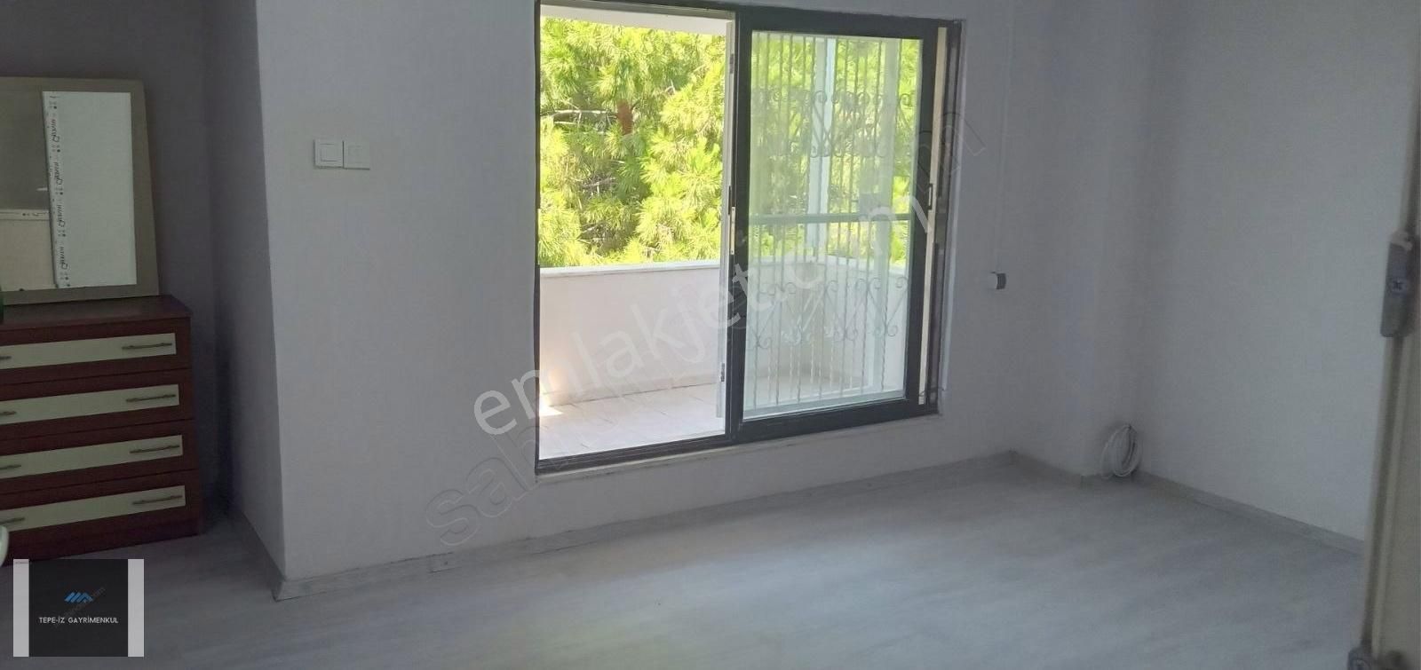 Urla Binkonutlarda Ferah Sessiz Havuzlu Sitede 2+1 Çatı Daire - Görsel 9