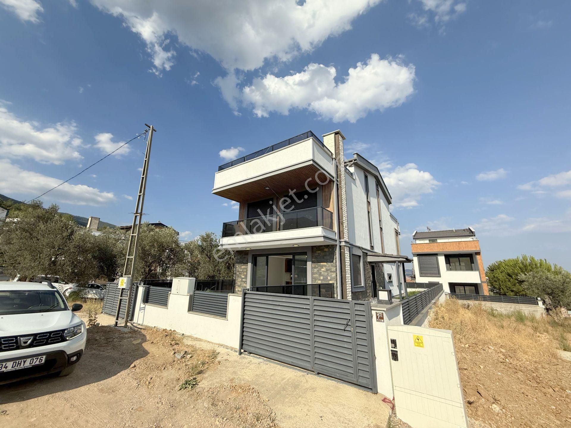 💥💥 Güç Gayrimenkul'den Güre'de Doğa Ve Deniz Manzaralı Teraslı Şahane Satılık 3+1 Villa - Görsel 12
